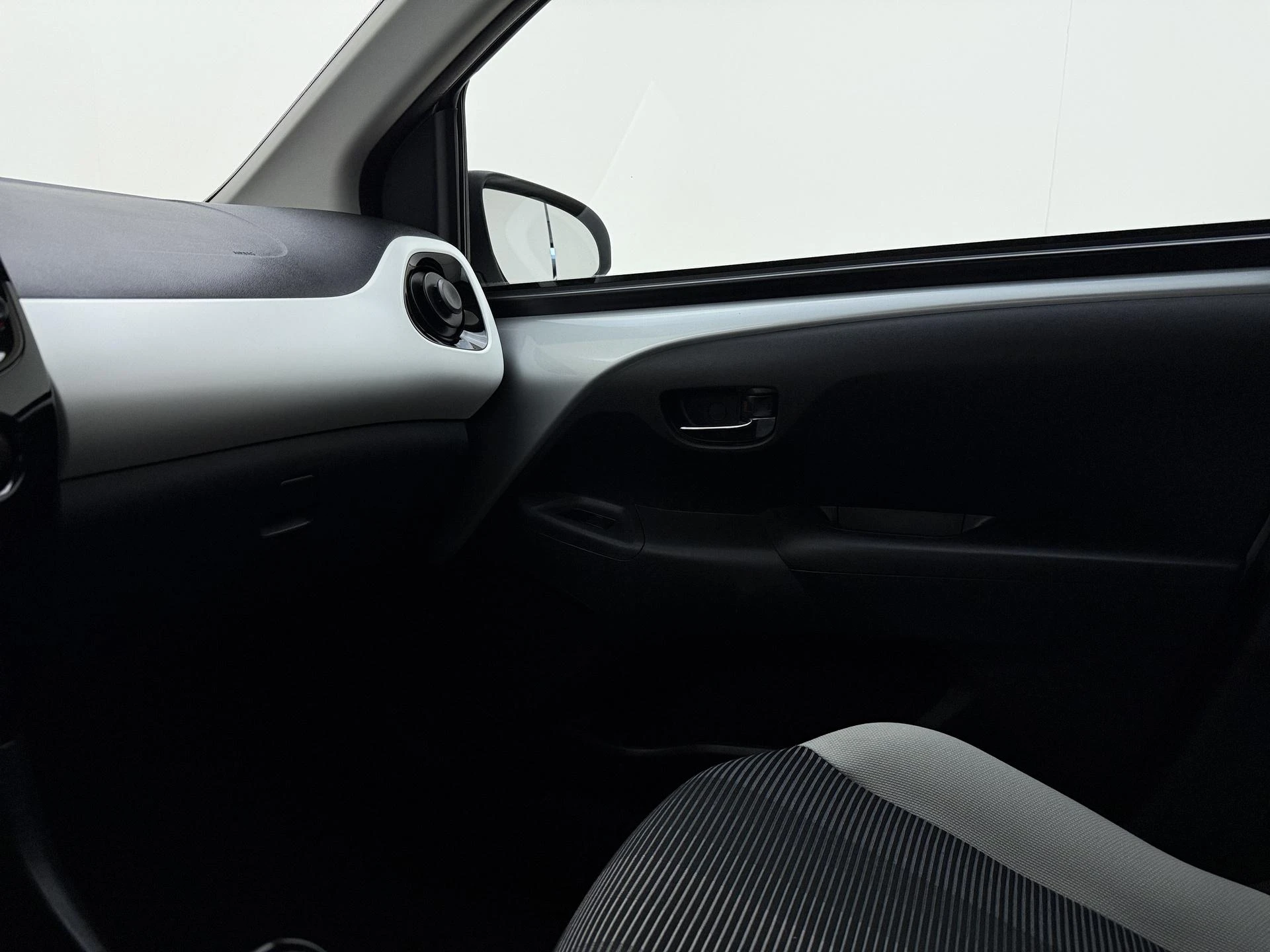 Peugeot-108-image-22