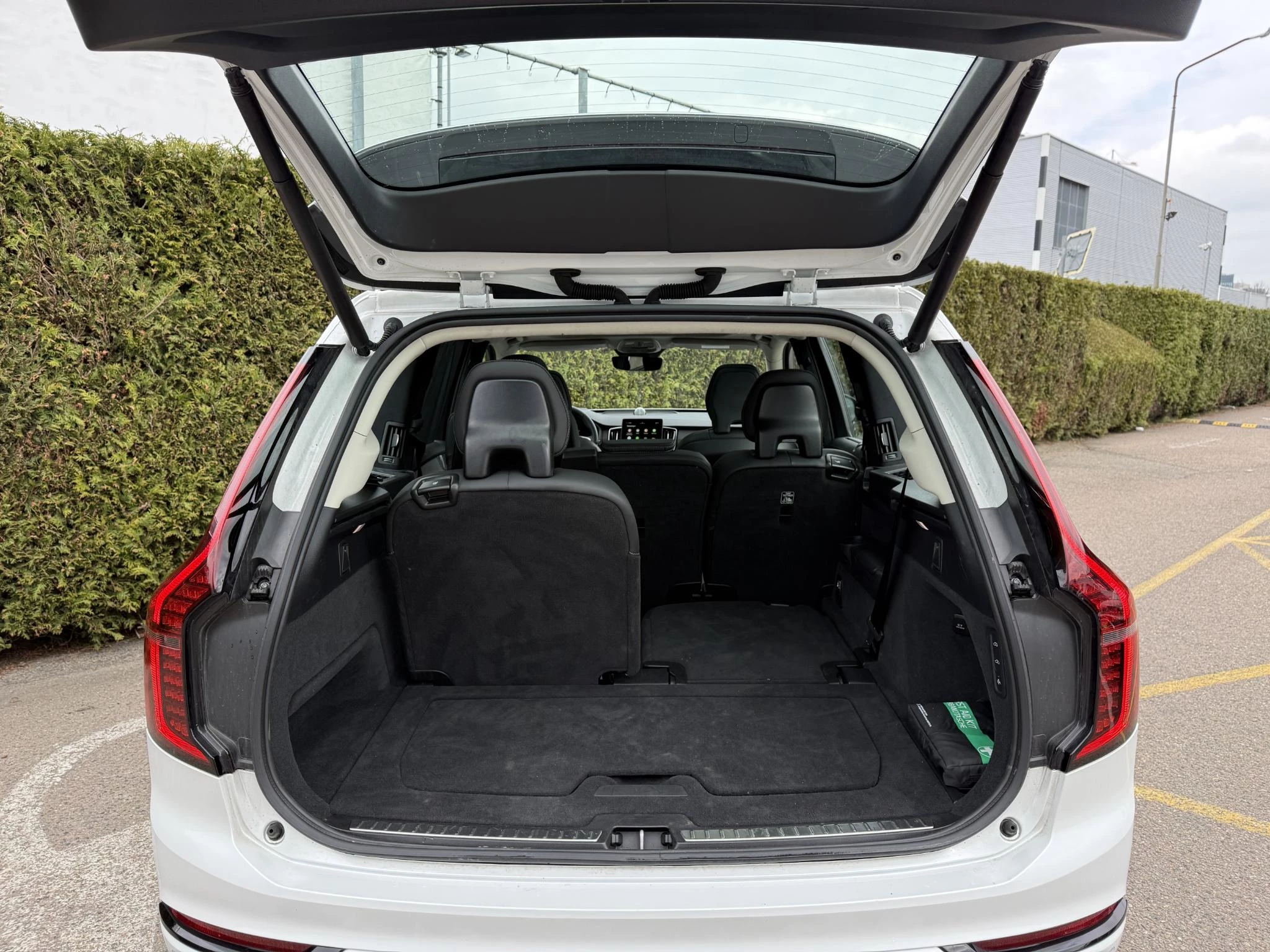 Volvo XC90 T8 Plug-in hybrid AWD Ultra Dark