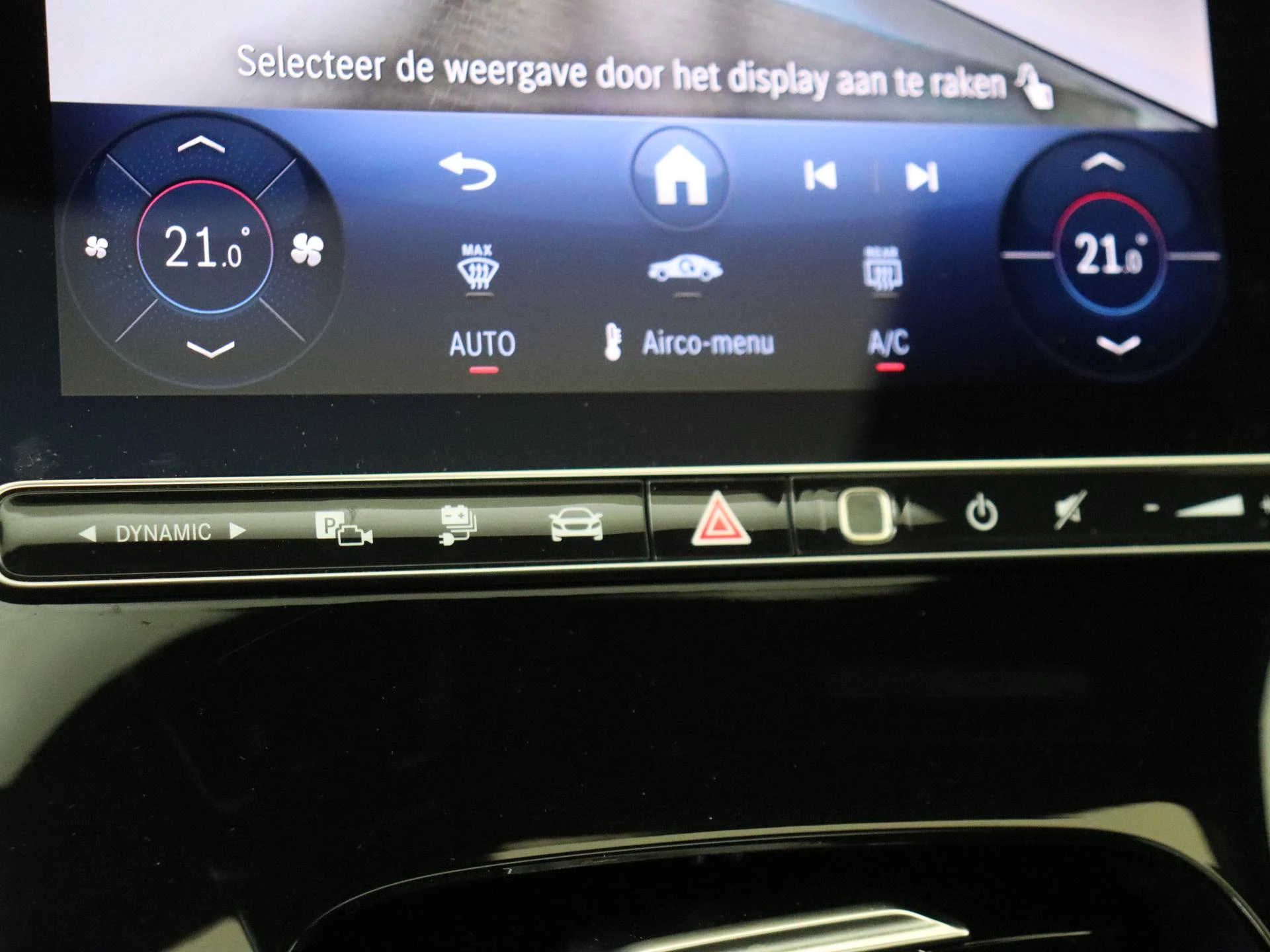 Mercedes-Benz-C-Klasse-image-19