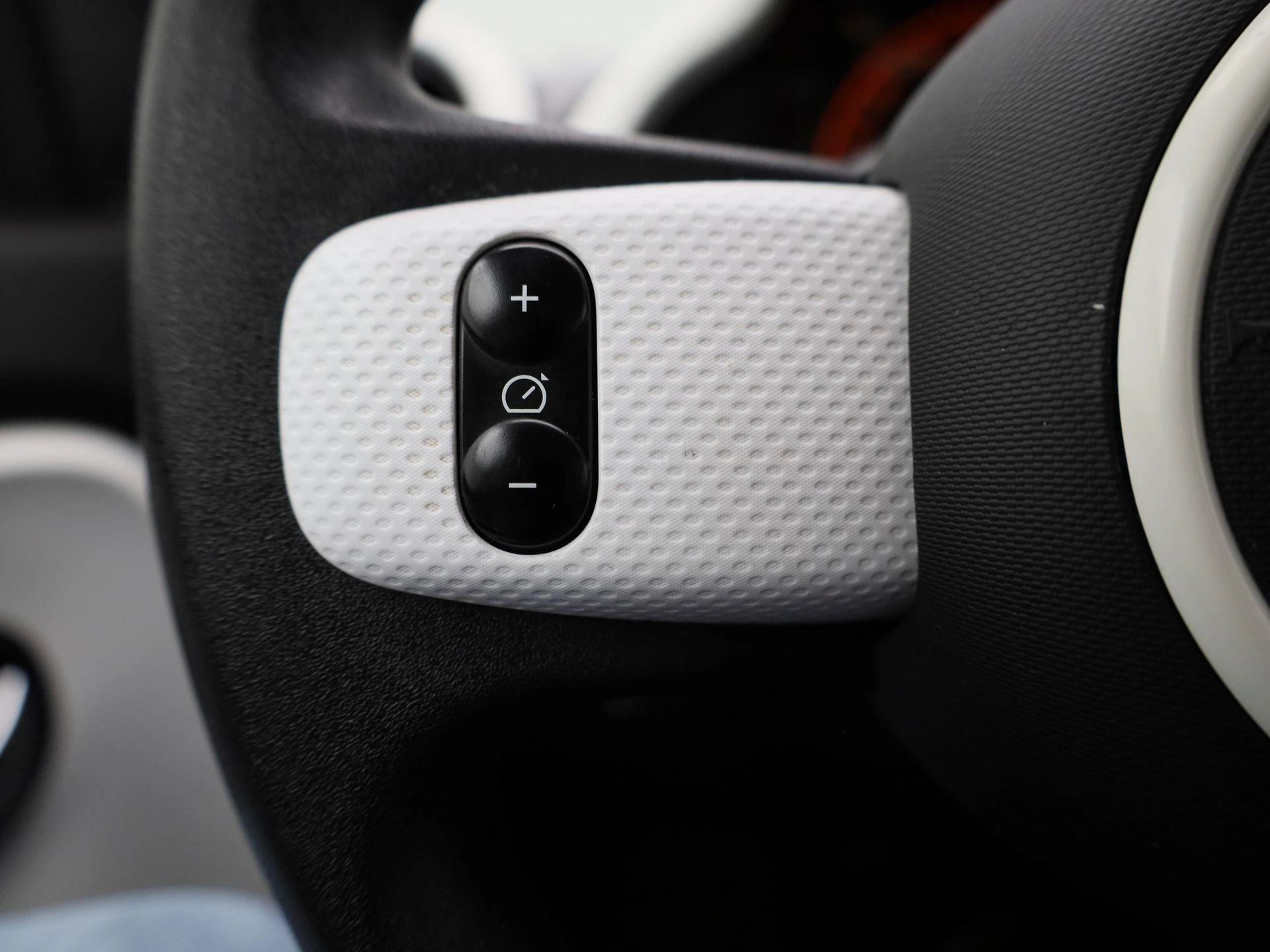 Renault-Twingo-image-17