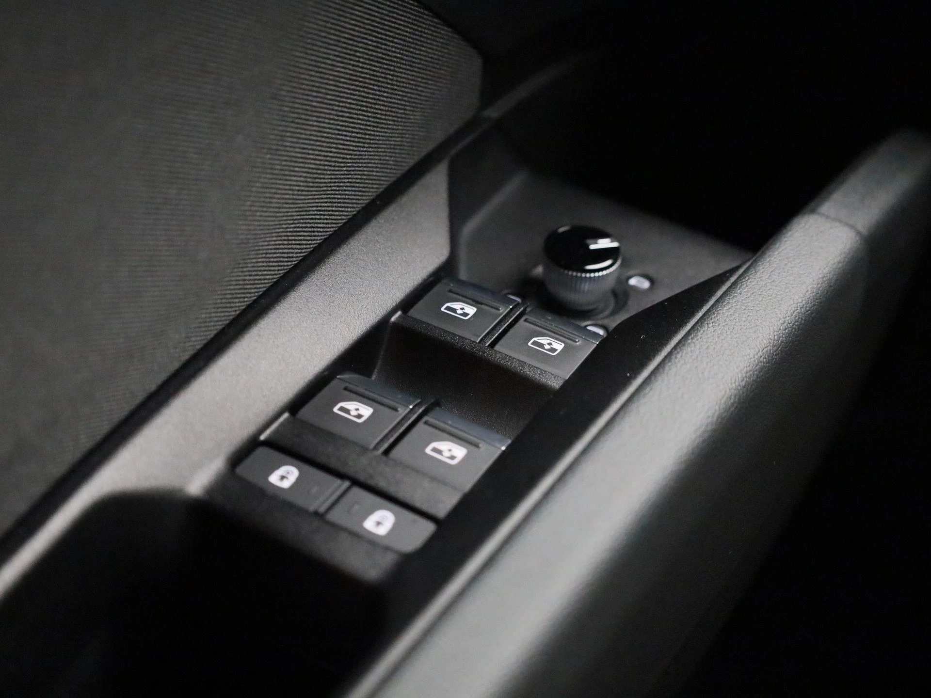 Audi-Q4 e-tron-image-36