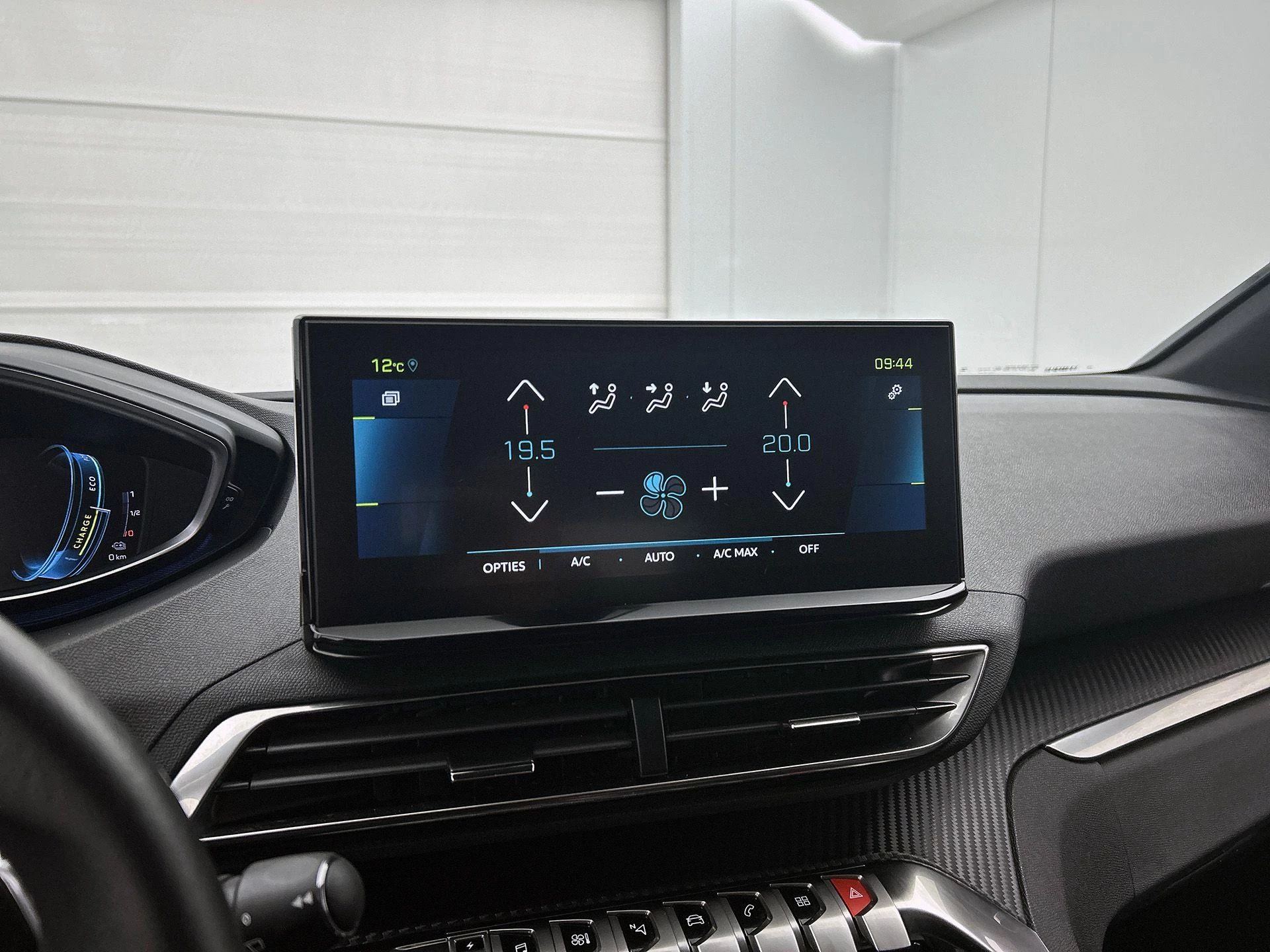 Peugeot-3008-image-25