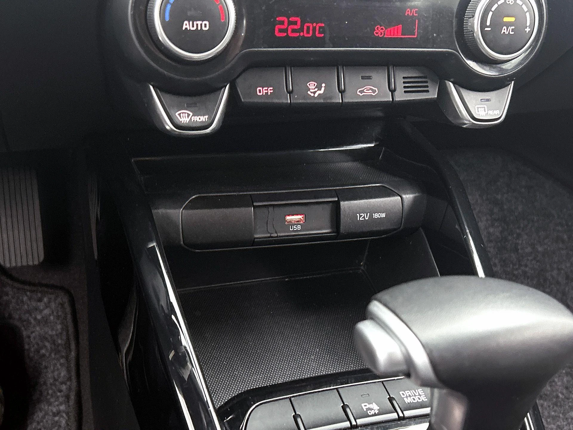 Kia-Stonic-image-21