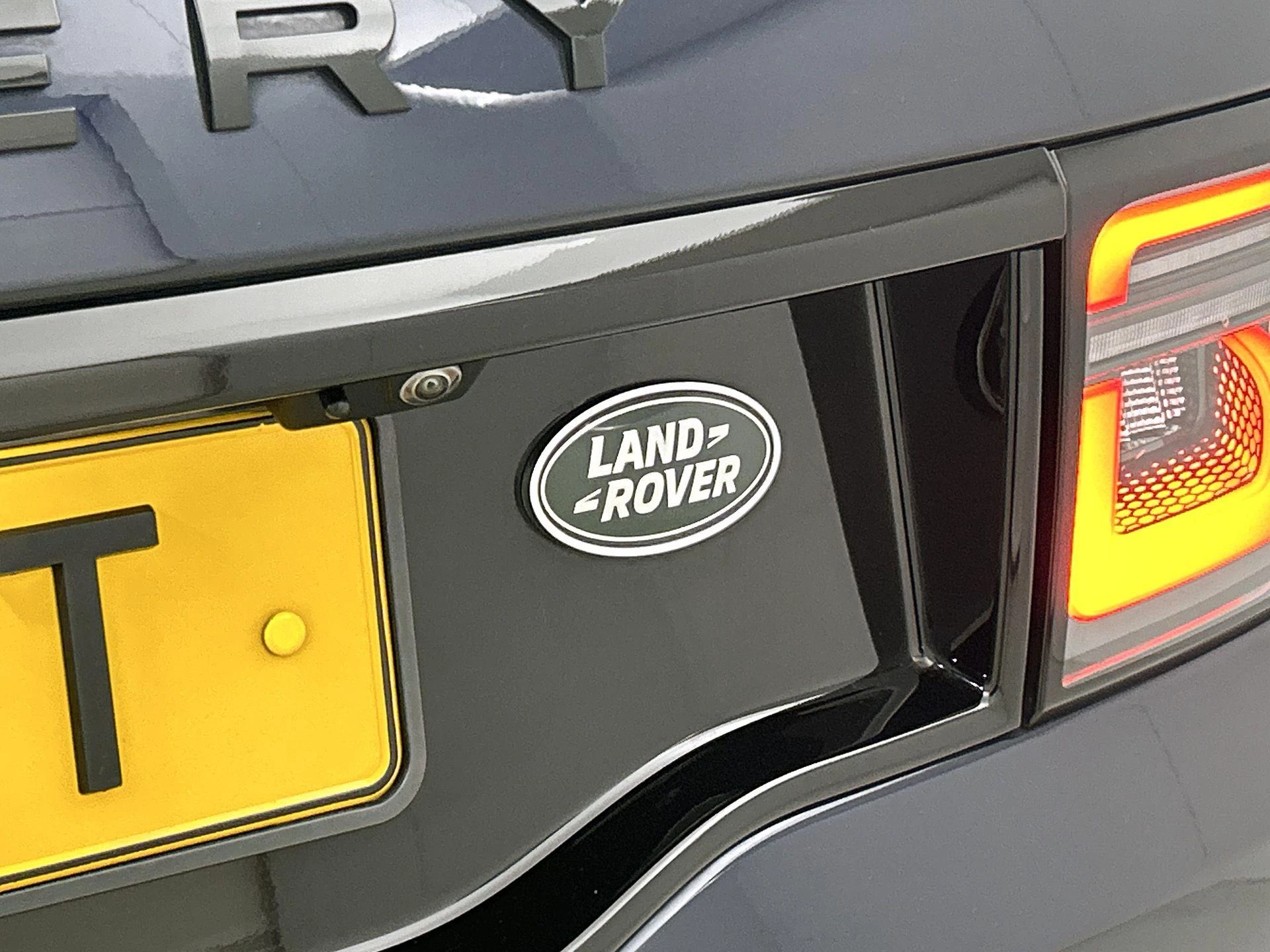 Land Rover-Discovery Sport-image-33