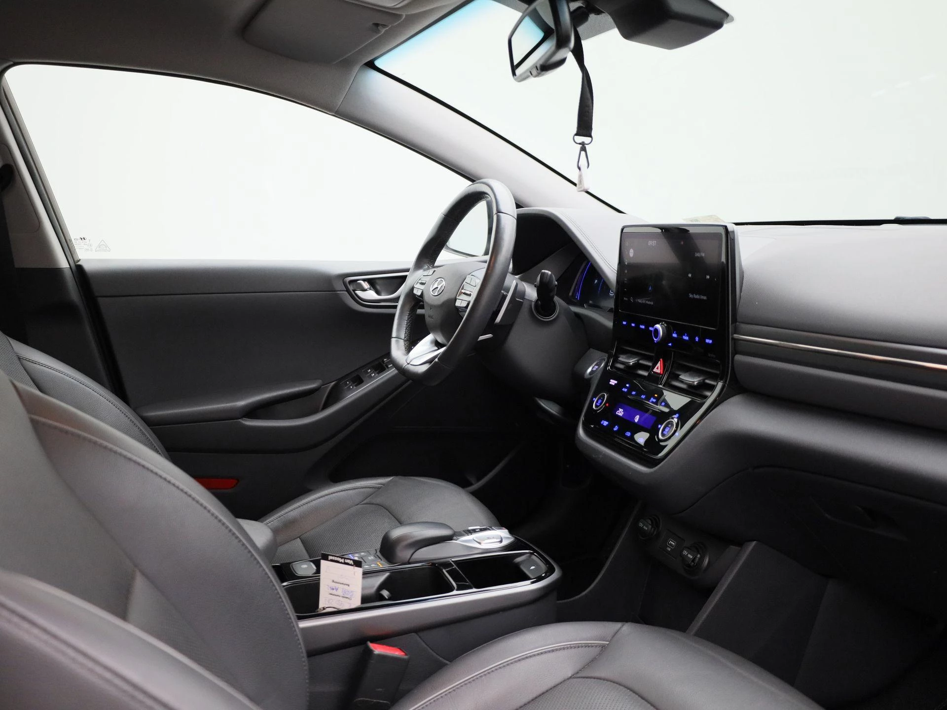 Hyundai-IONIQ-image-34