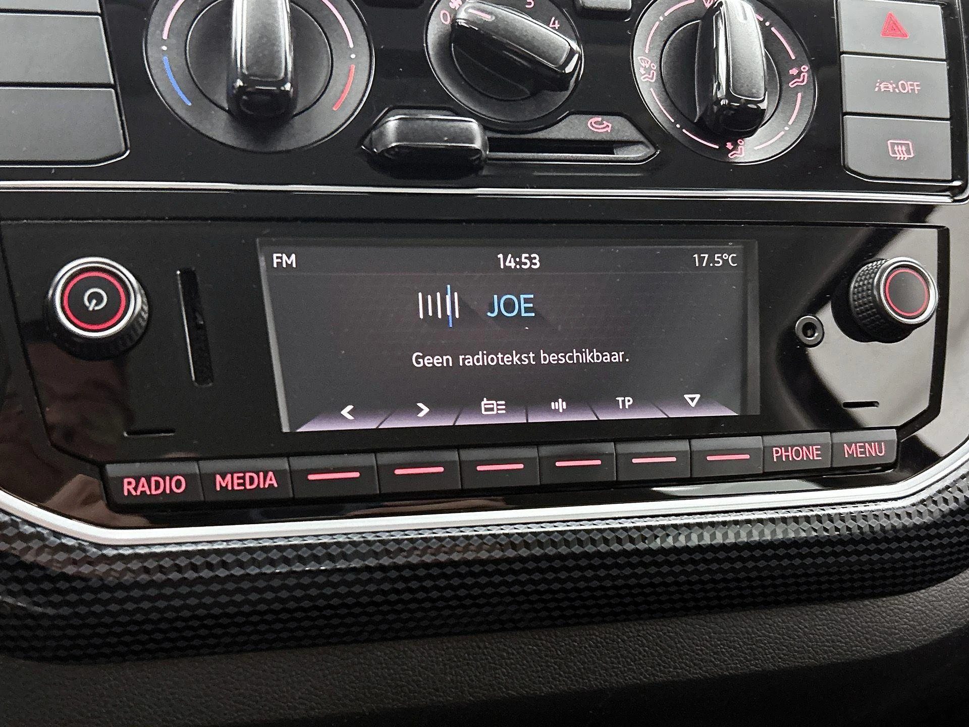 Volkswagen-up!-image-5