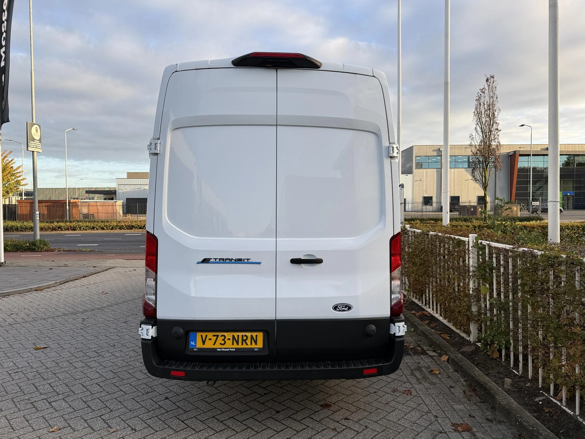 Ford-E-Transit-image-3