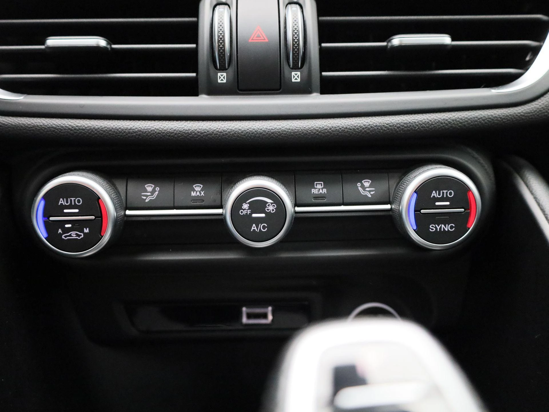 Alfa Romeo-Giulia-image-19