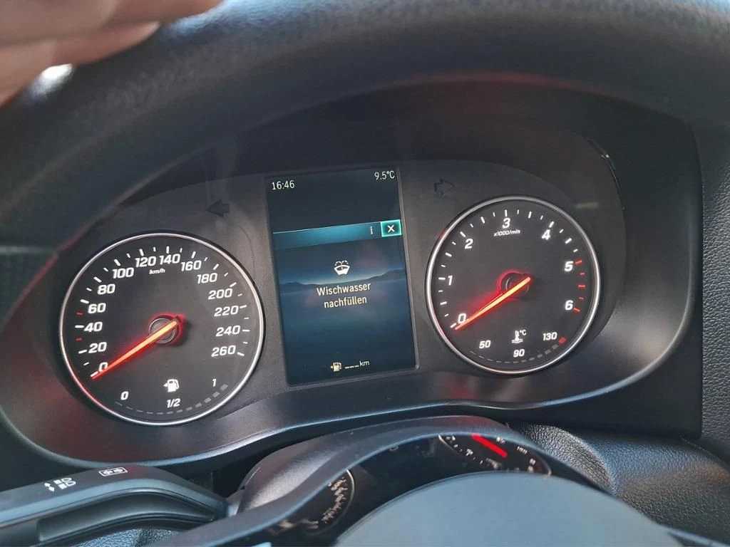 Mercedes-Benz-Vito 116-image-14