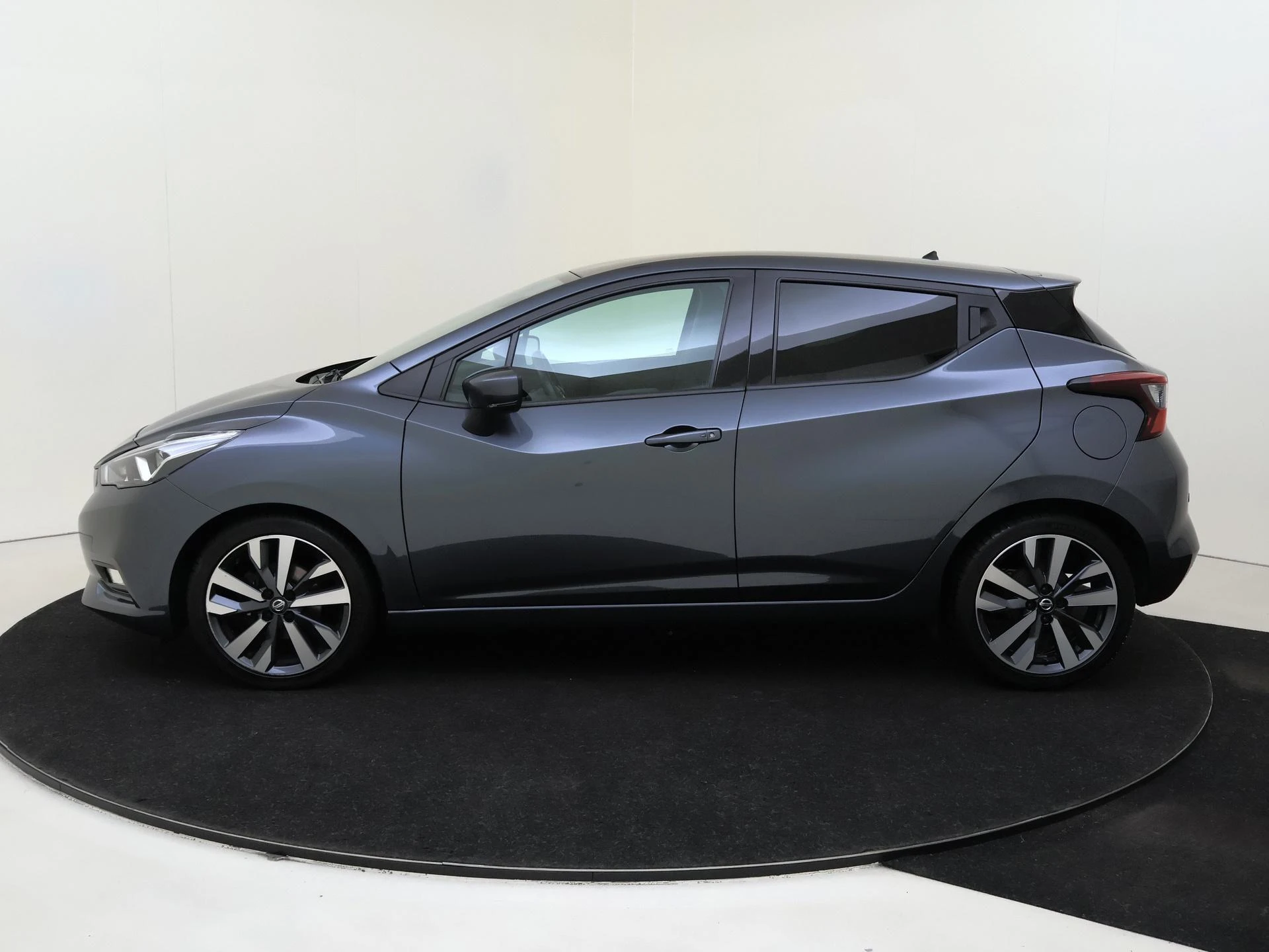 Nissan-Micra-image-7