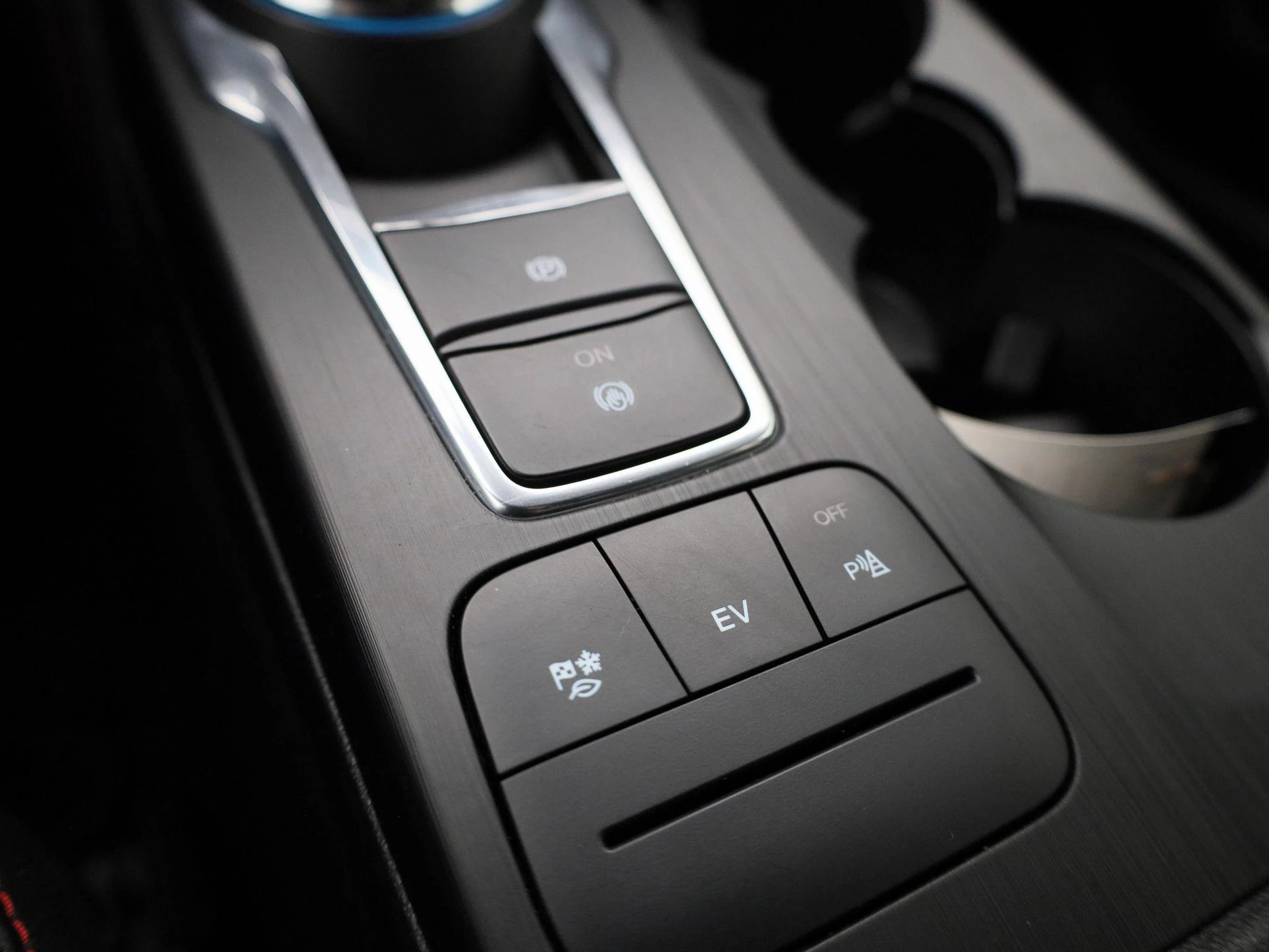 Ford-Kuga-image-24