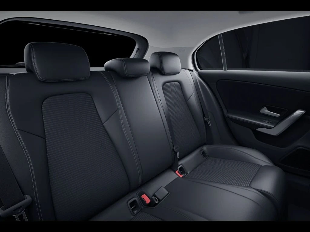 Mercedes-Benz-A-Klasse 250 e-image-11