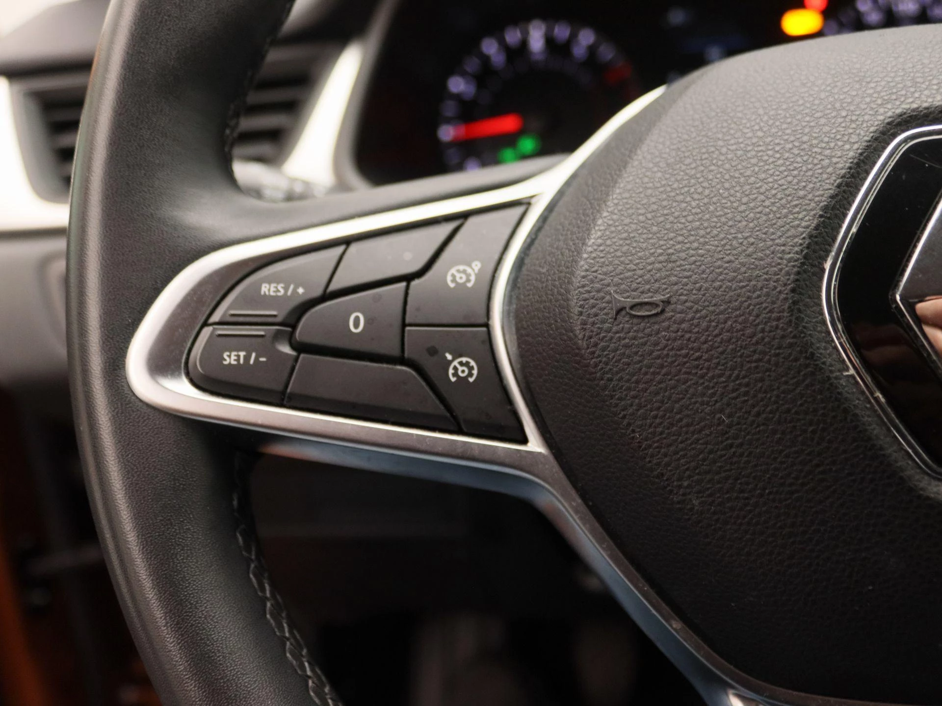 Renault-Captur-image-19