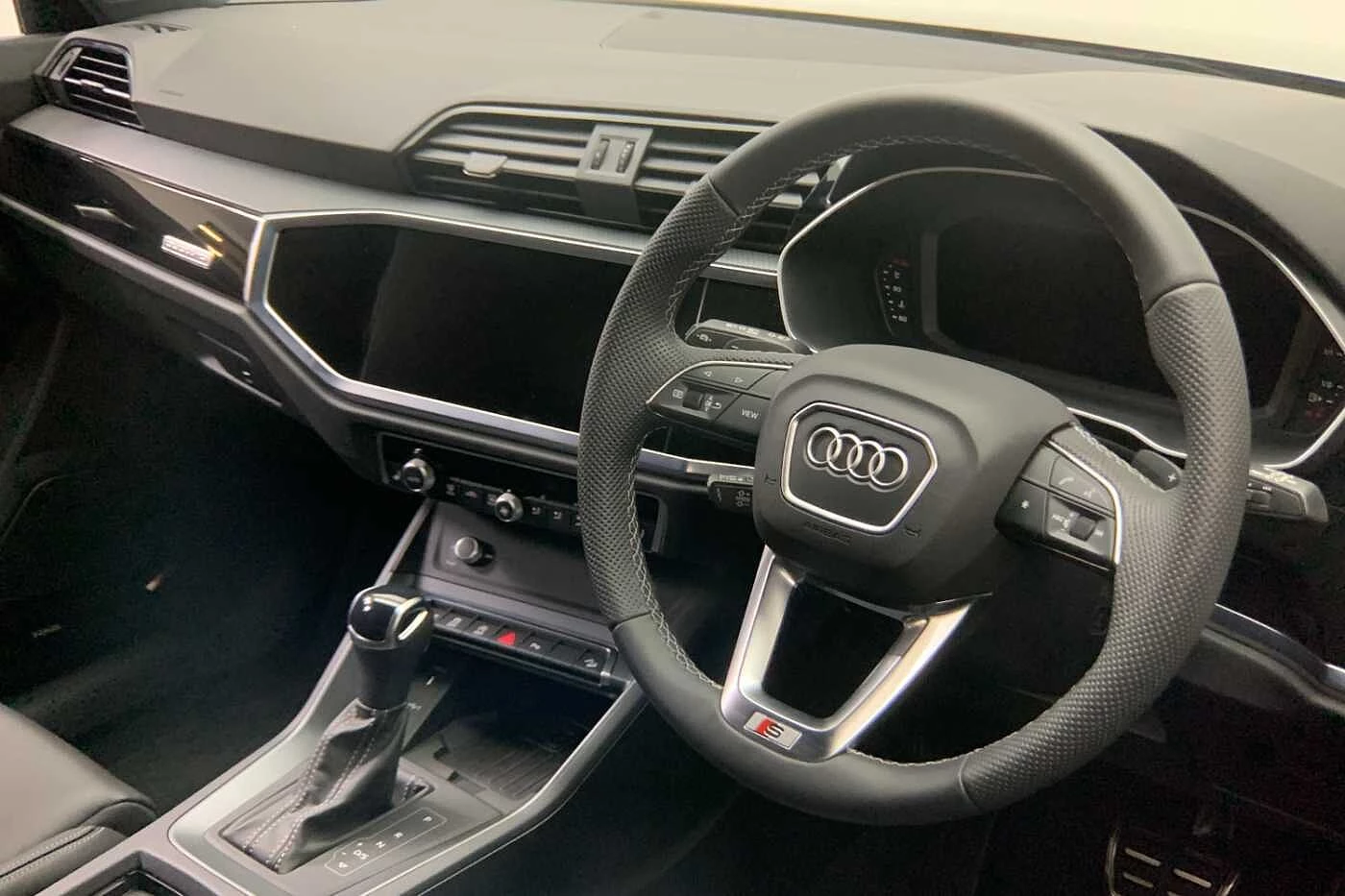 Audi-Q3-image-5