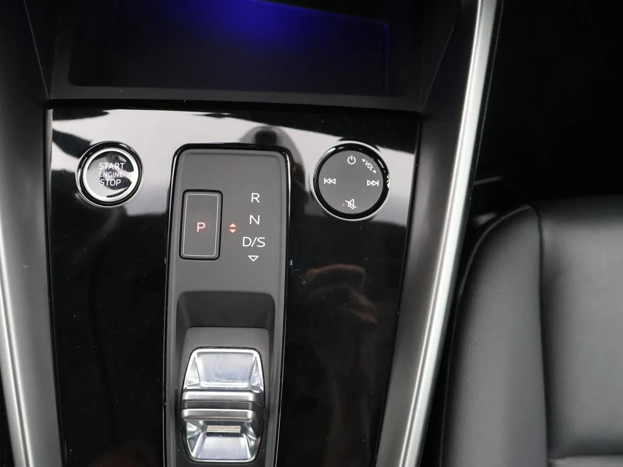 Audi A3 Sportback PHEV Audi A3 Sportback PHEV S line 40TFSIe 204PK *AUTOMAAT*LEDER*PDC*ACC*VIRTUAL COCKPIT*NAVI*APP-CONNECT*AIRCO*...*