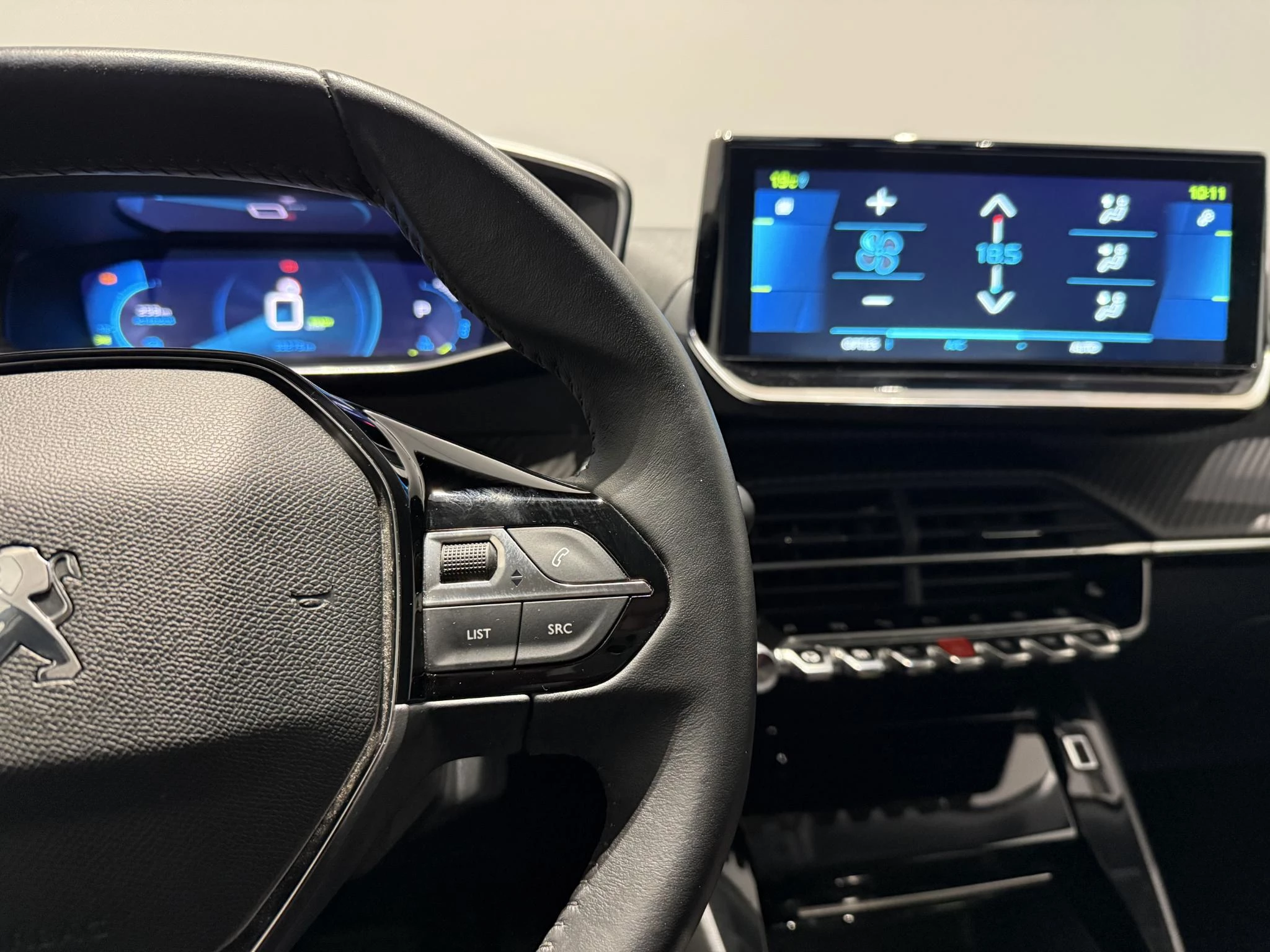 Peugeot-e-2008-image-15