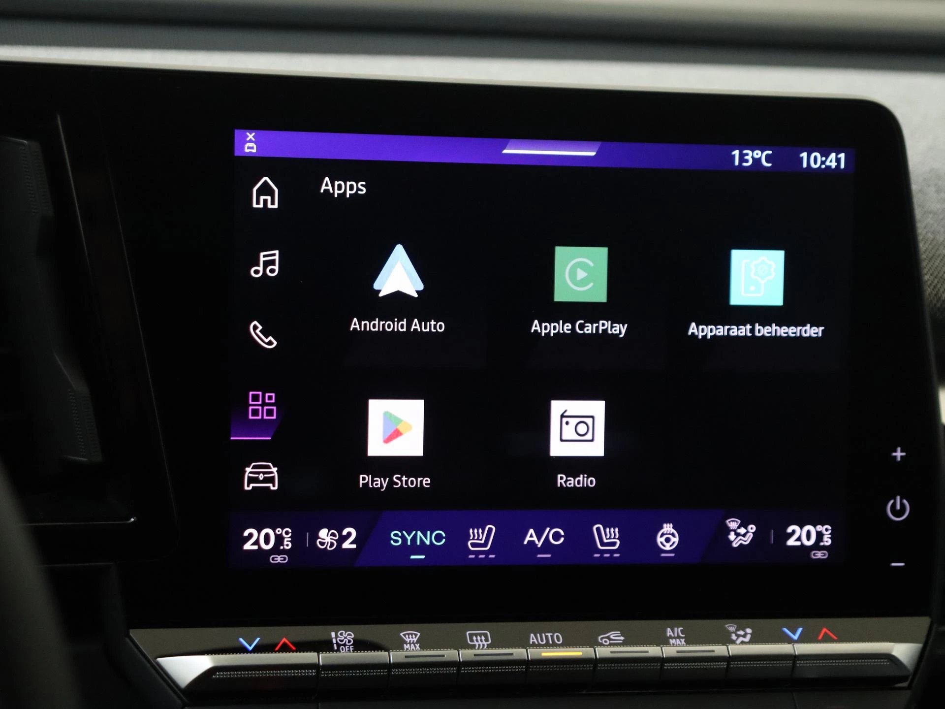 Renault-Megane E-Tech-image-15