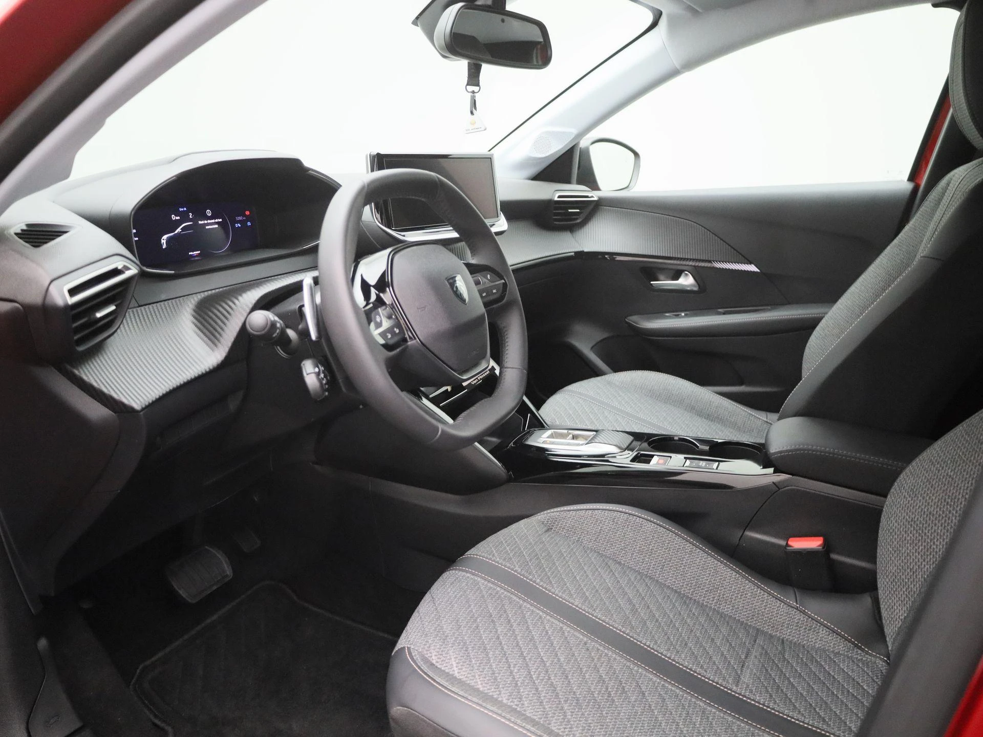 Peugeot 208 - 28
