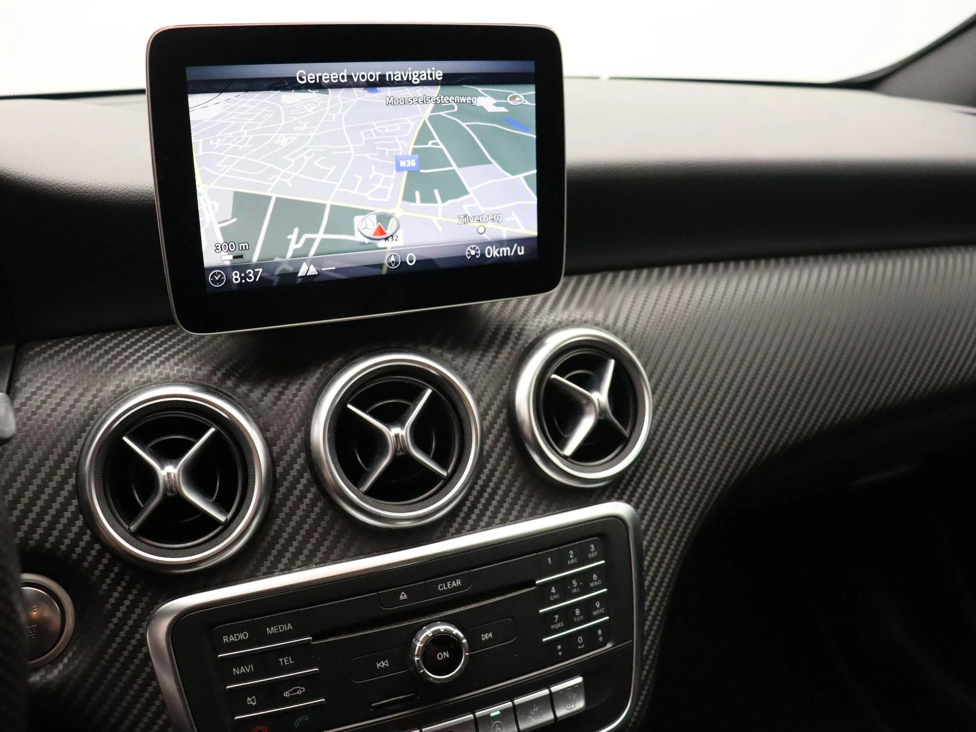 Mercedes-Benz-A-Klasse-image-14