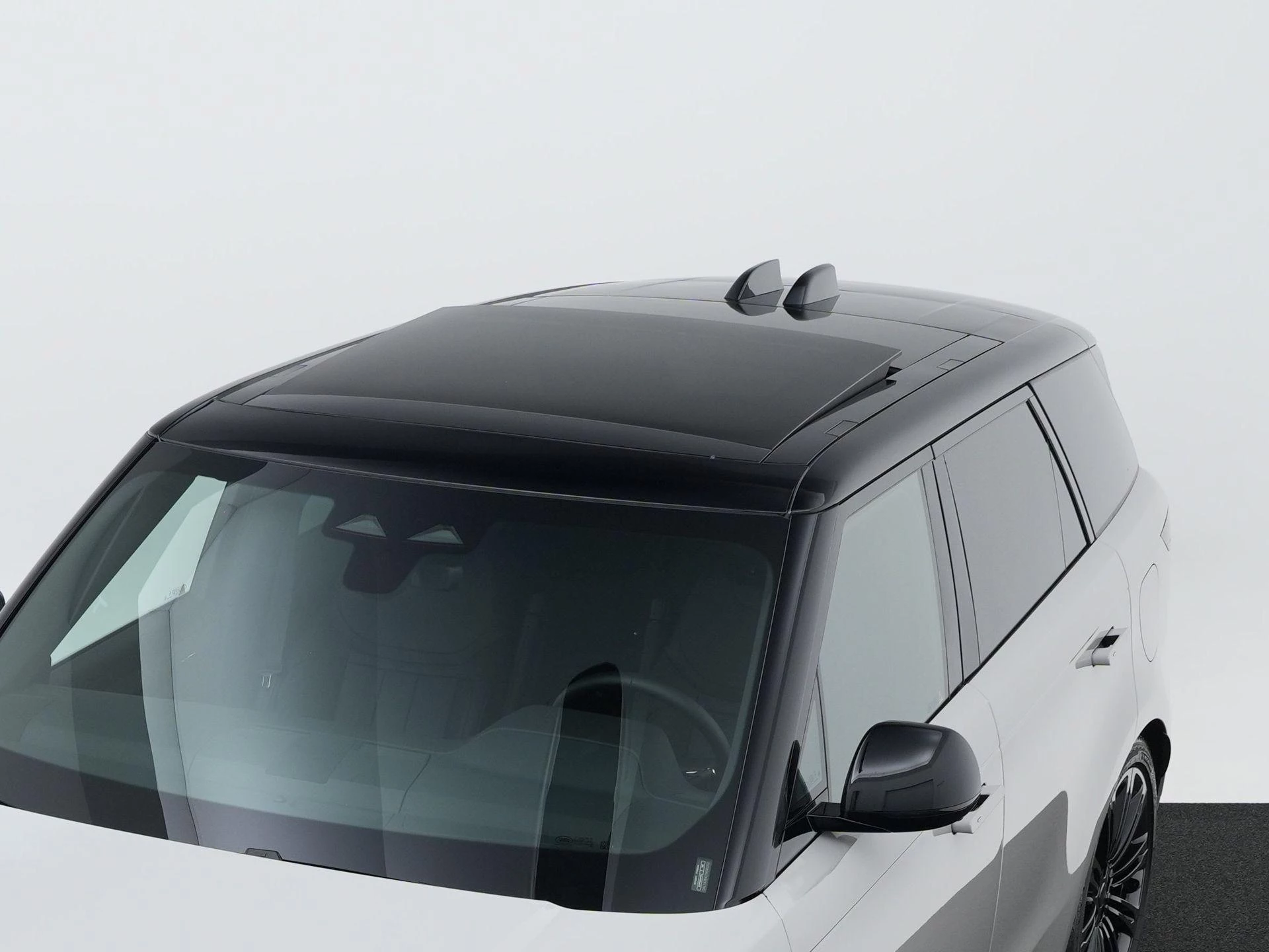 Land Rover Range Rover Sport 3.0 P460e MOMENTUM EDITION