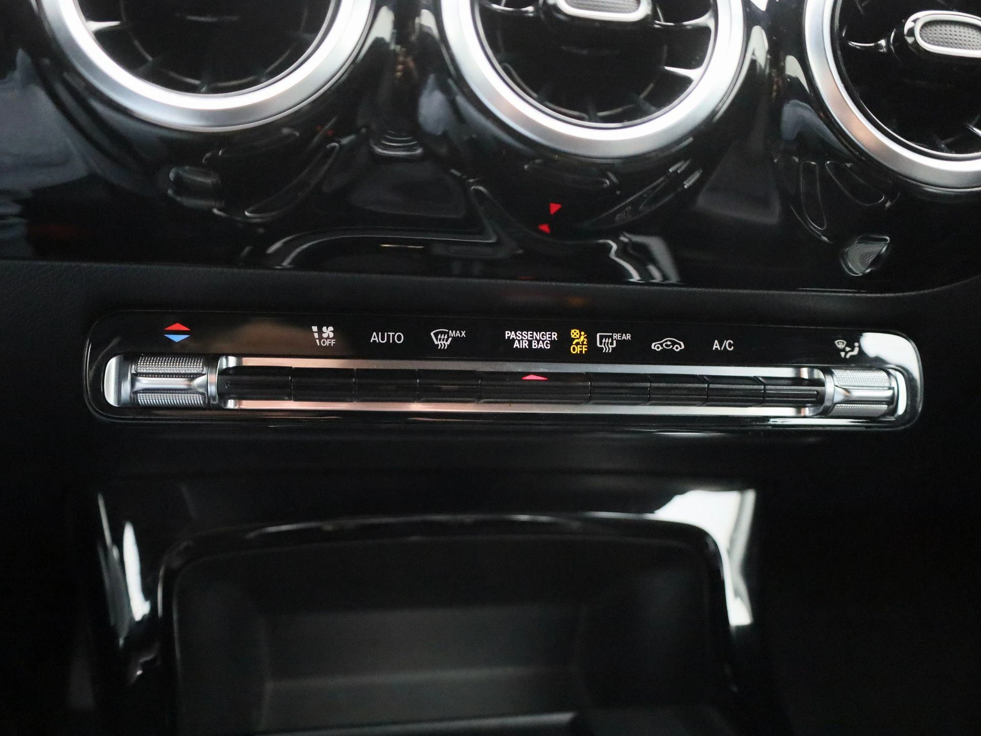 Mercedes-Benz CLA CLA 180 d Business Solution