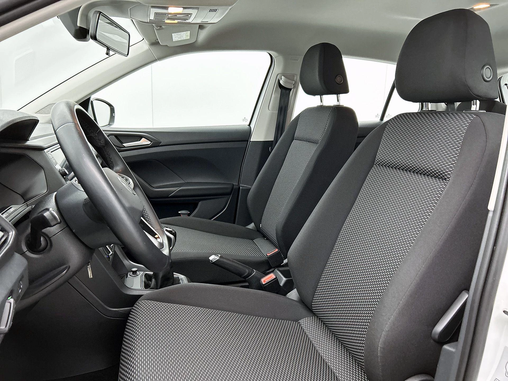 Volkswagen-T-Cross-image-30