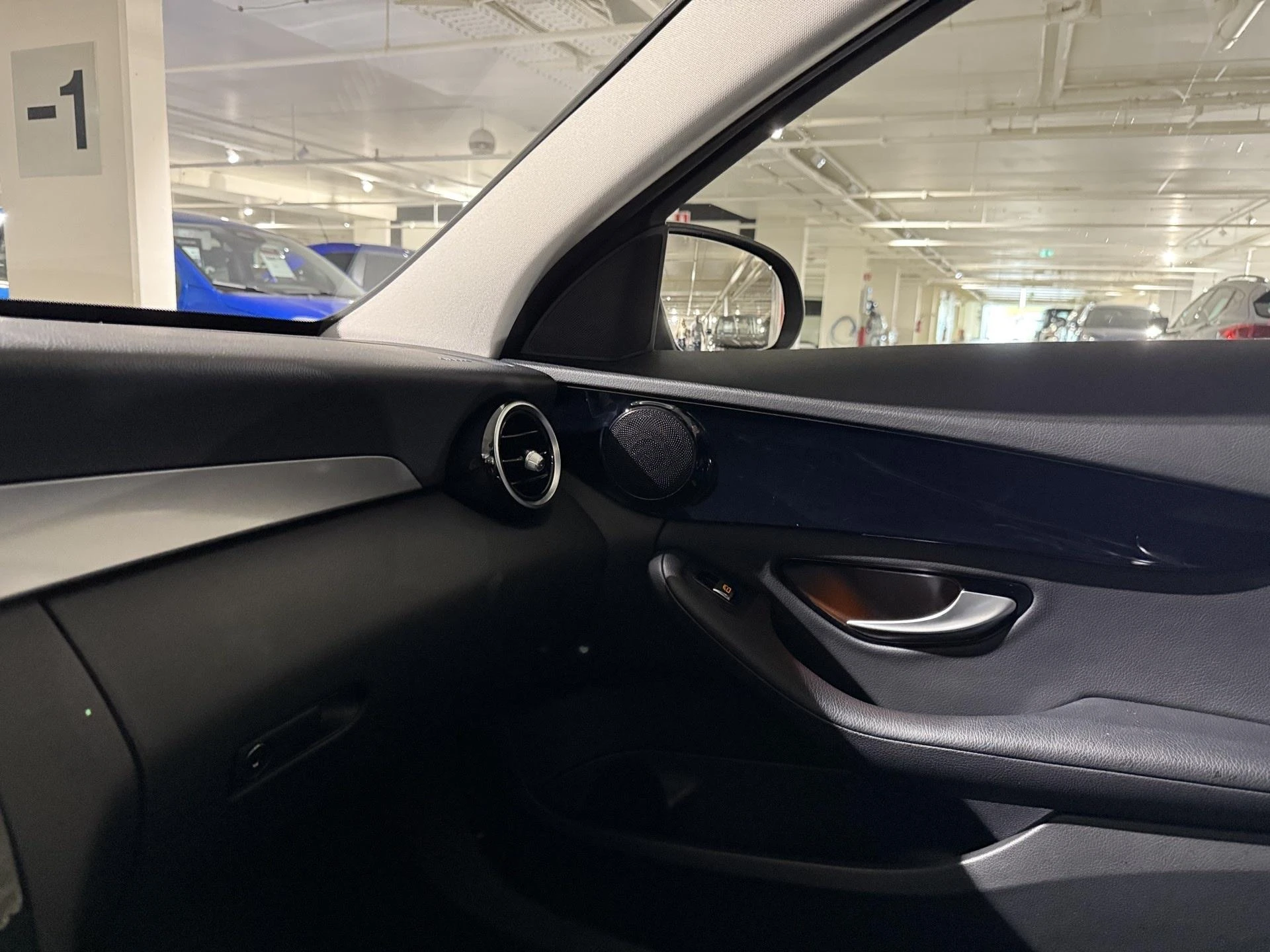 Mercedes-Benz-Classe C-image-8