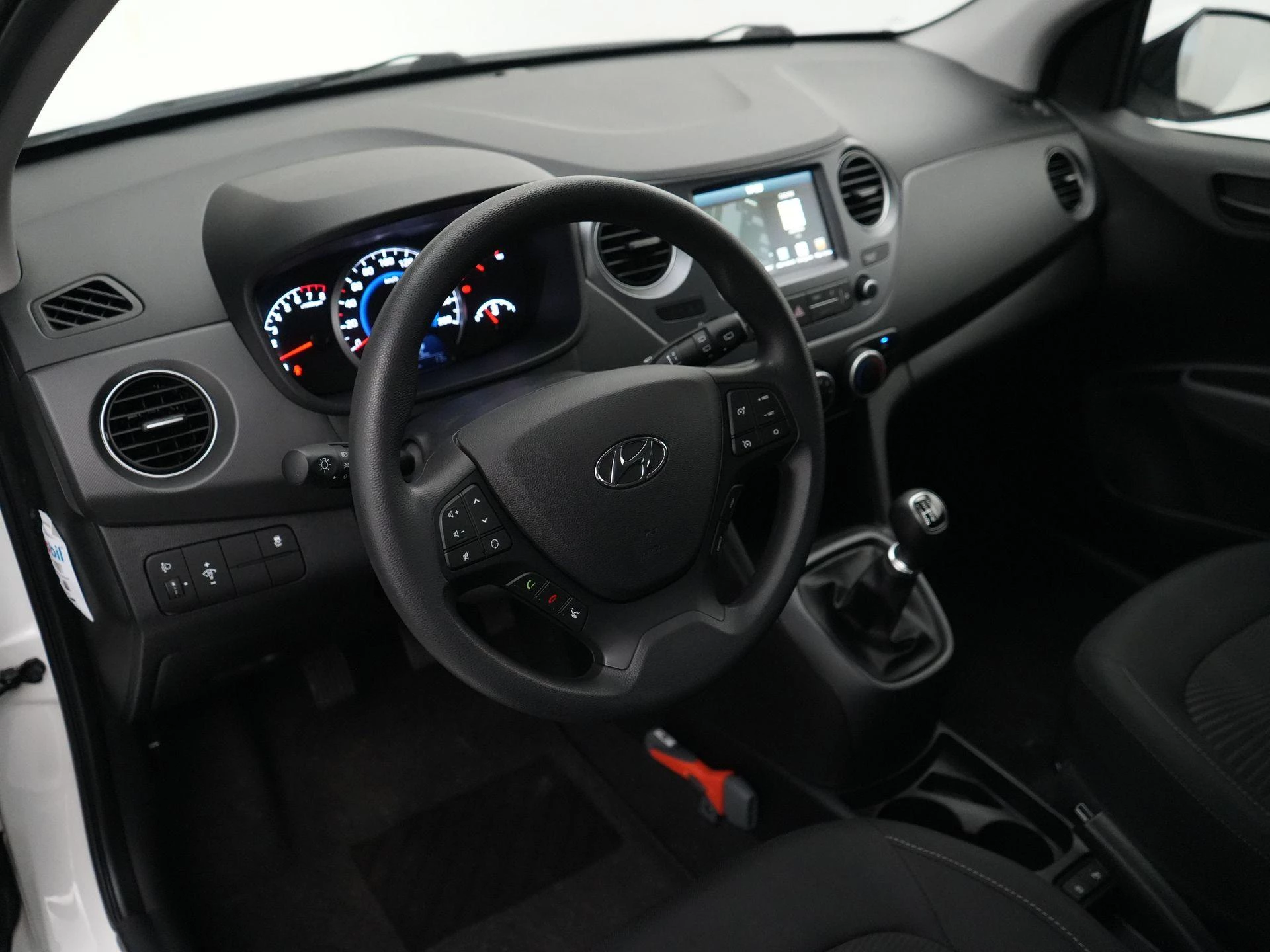 Hyundai-i10-image-27