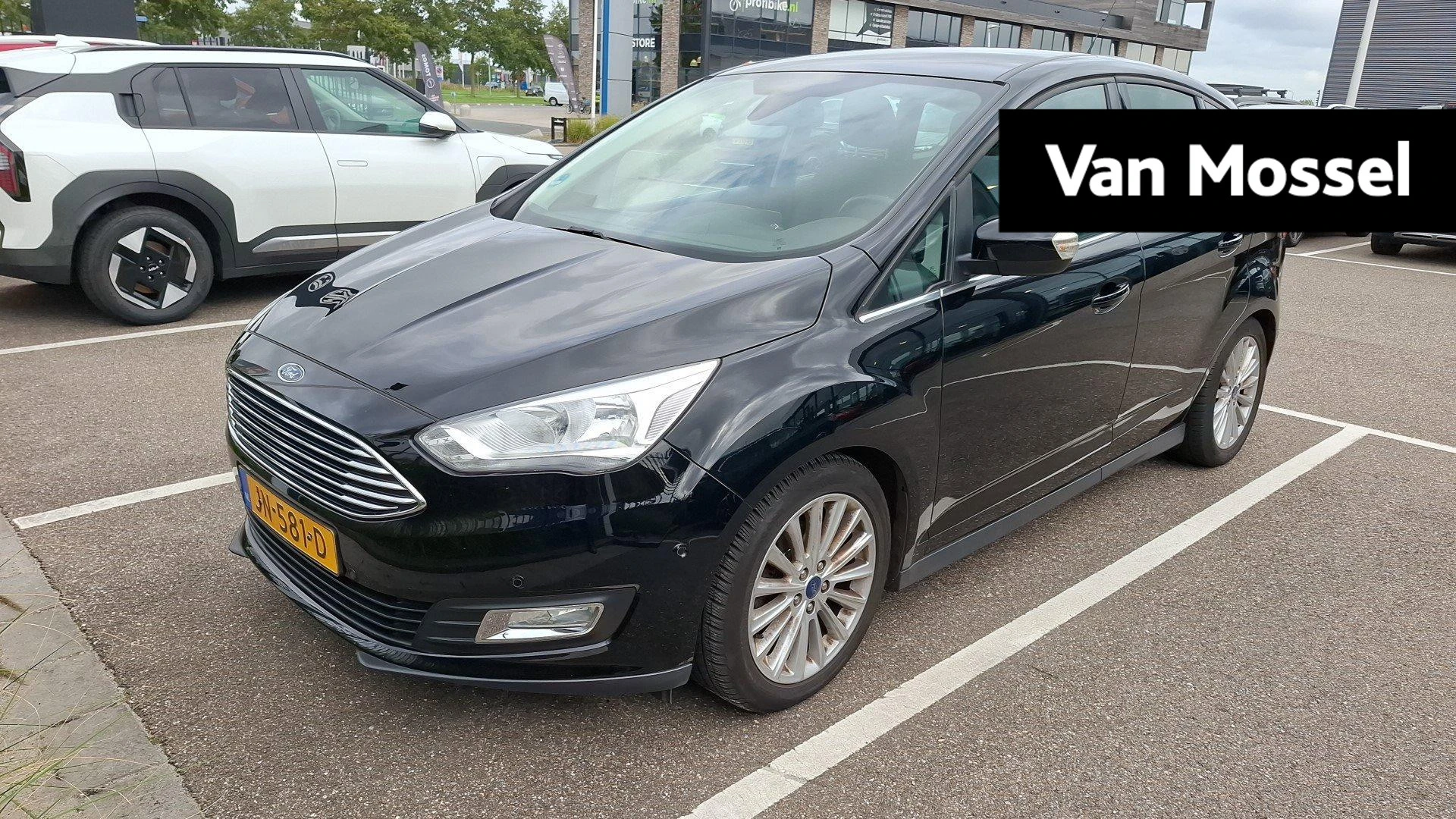 Ford-C-MAX-image-0