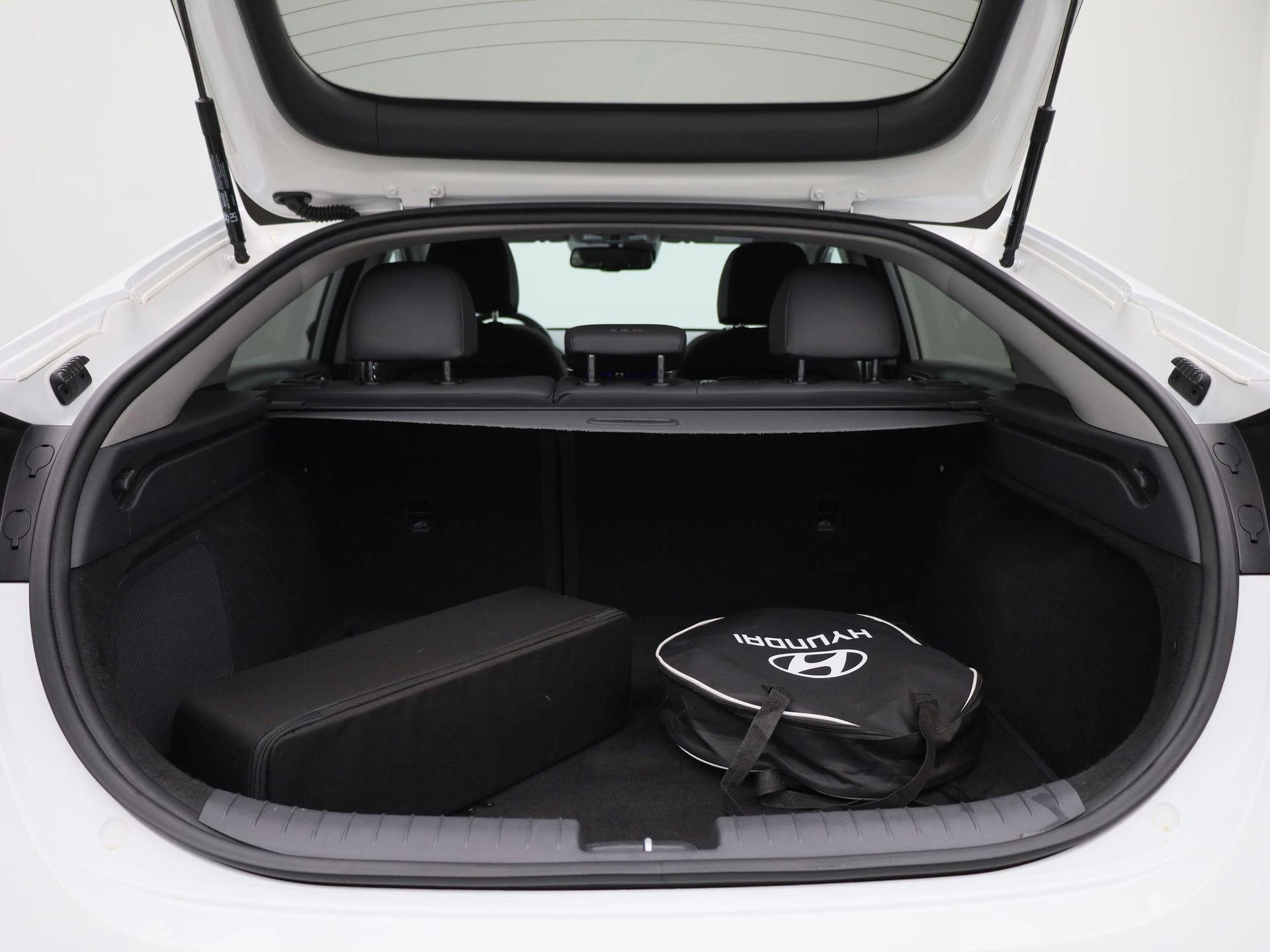 Hyundai-IONIQ-image-14