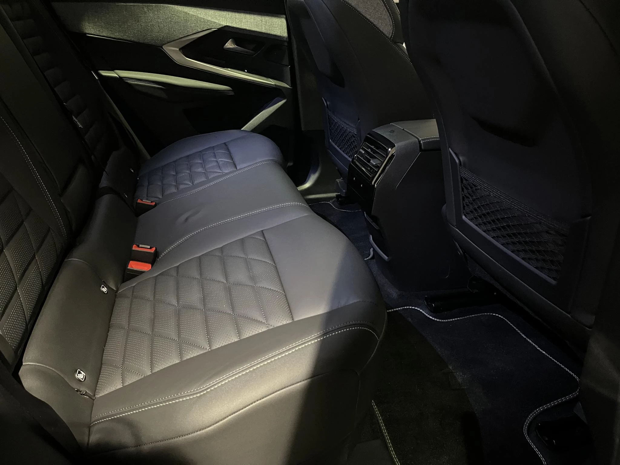 Peugeot-e-3008-image-28