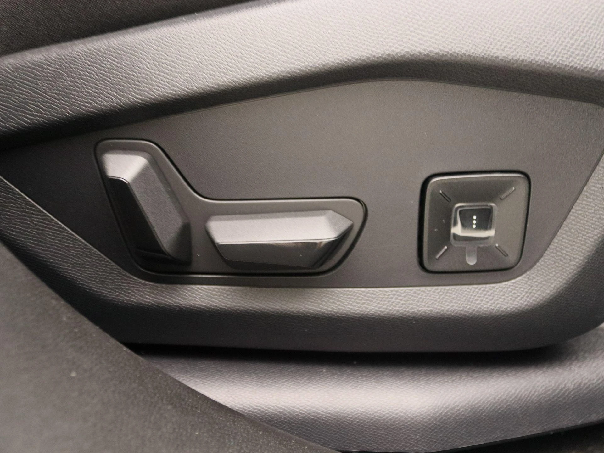 Jeep-Compass-image-25