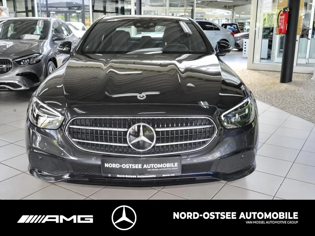 Mercedes-Benz E-Klasse 300 e AVANTGARDE KAMERA DISTRO PANO NIGHT LED AVANTGARDE