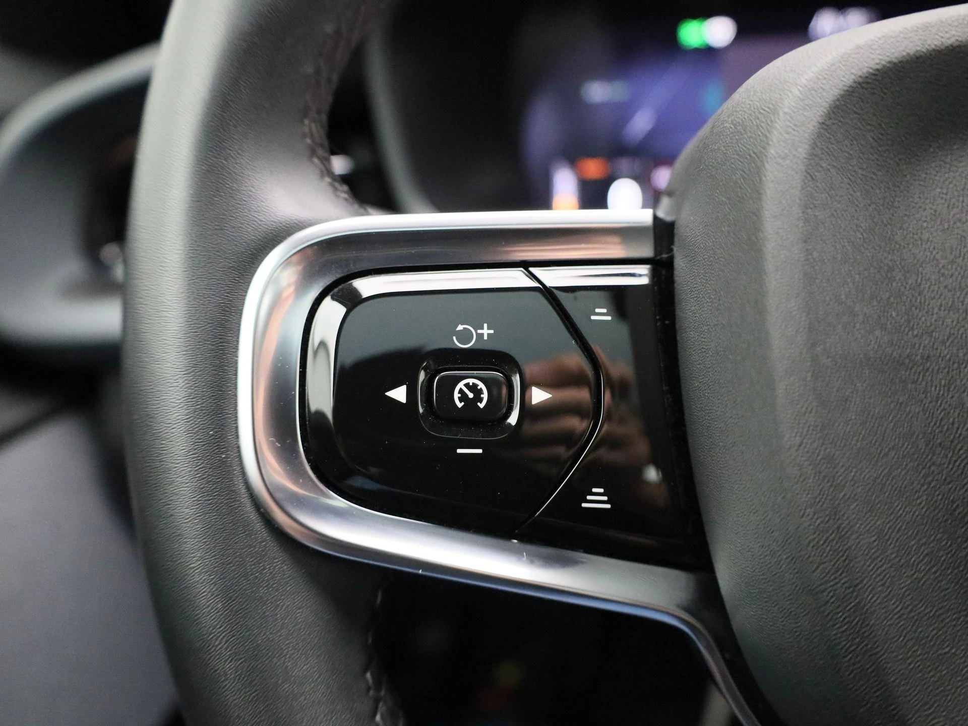 Polestar-2-image-21