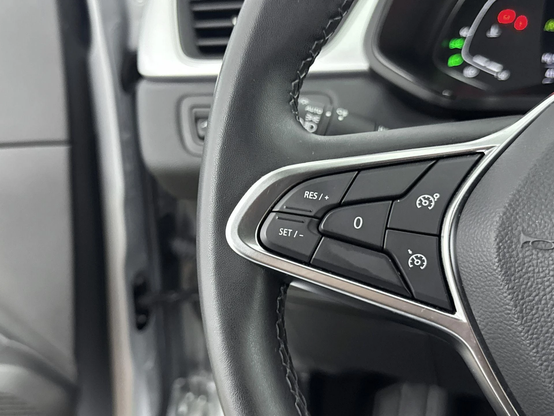 Renault-Captur-image-8