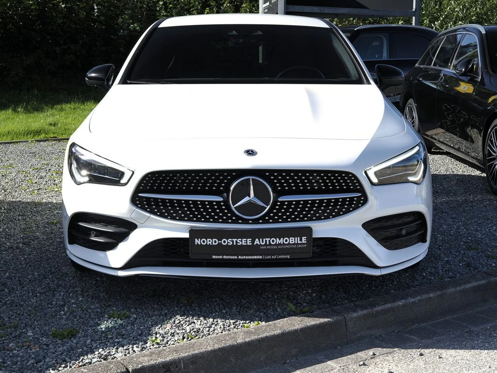 Mercedes-Benz-CLA 200 d-image-3