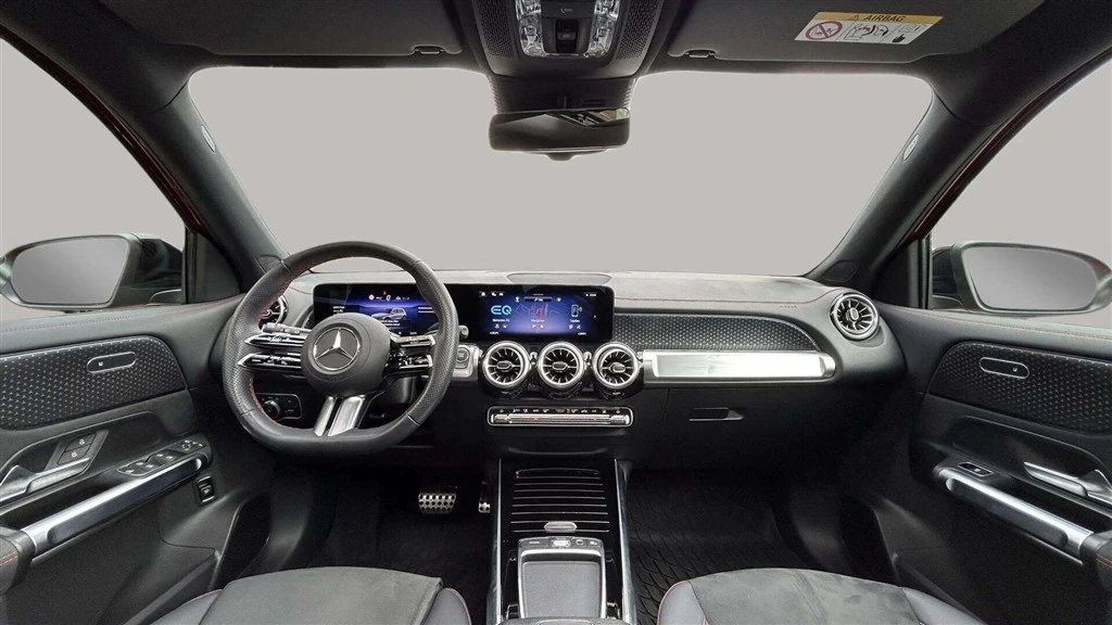 Mercedes-Benz-EQB-image-12