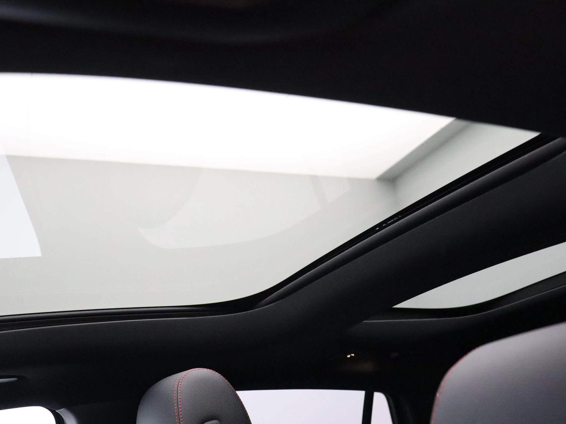Mercedes-Benz-EQA-image-13