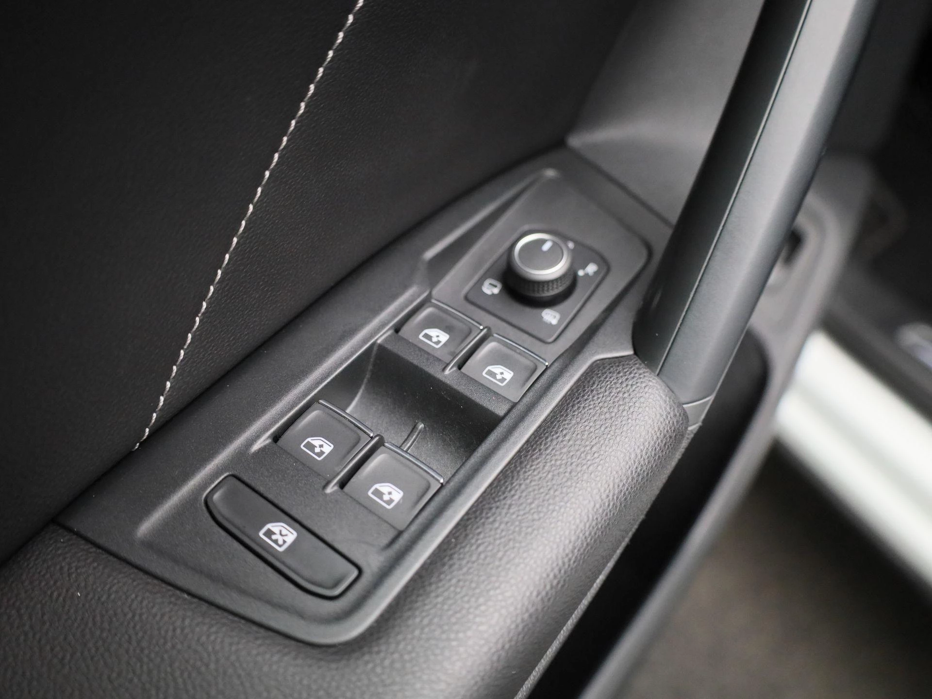 Volkswagen Tiguan 1.4 TSI eHybrid R-Line Business+ 245 PK|