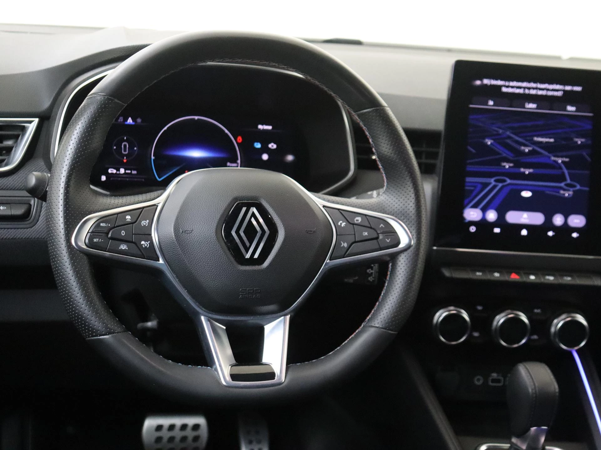 Renault-Clio-image-13
