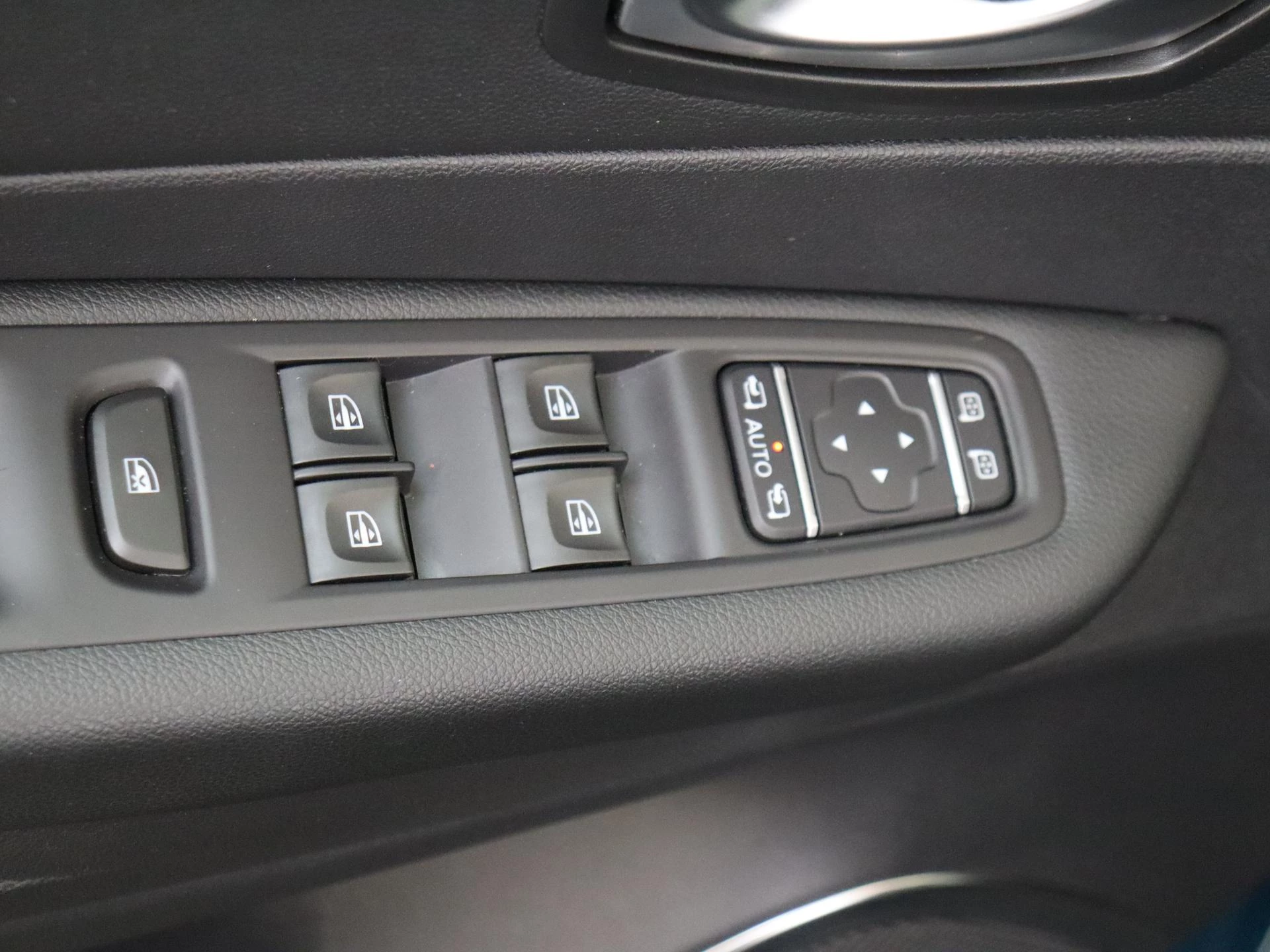 Renault-Captur-image-27
