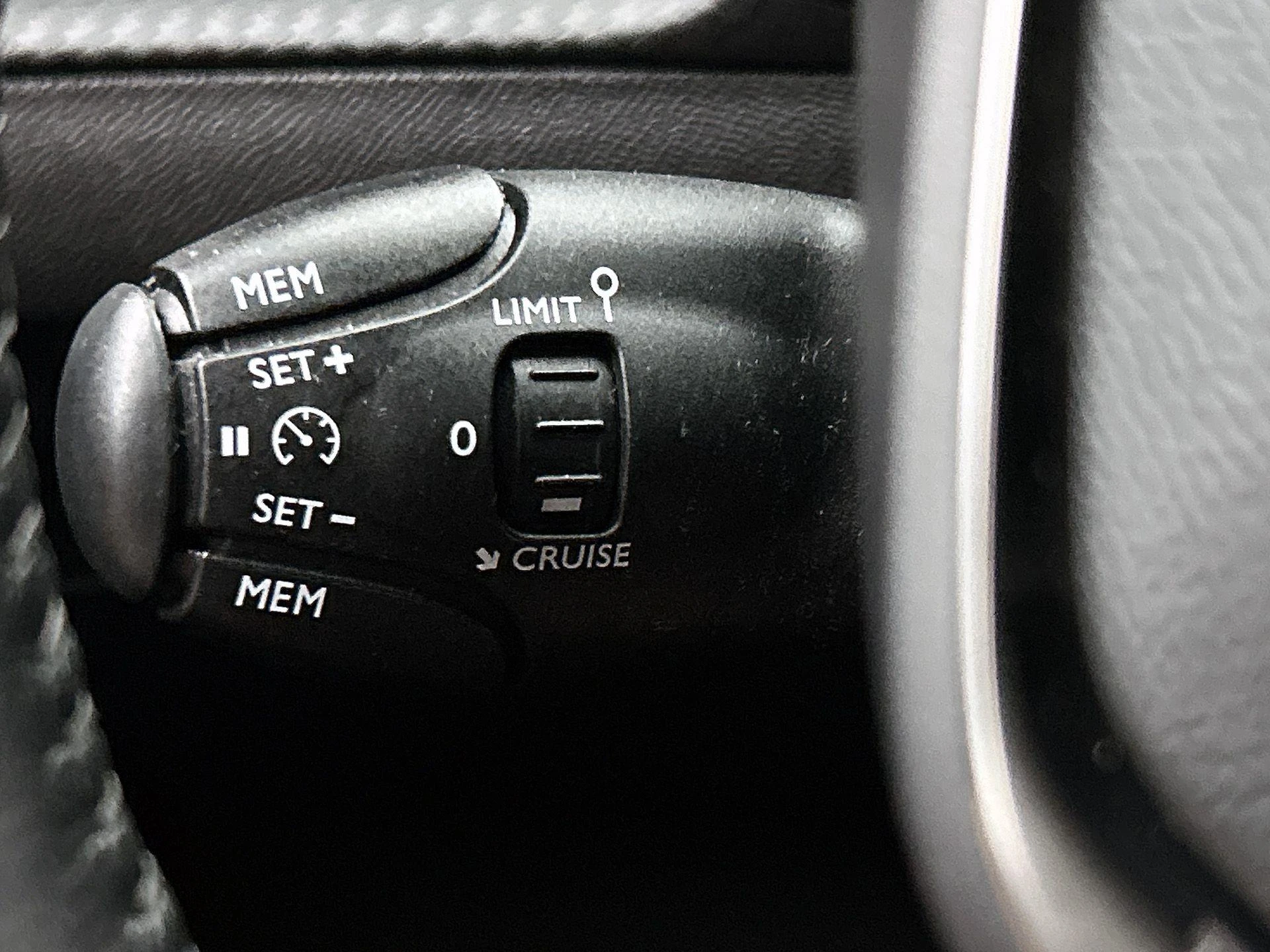 Peugeot-2008-image-5
