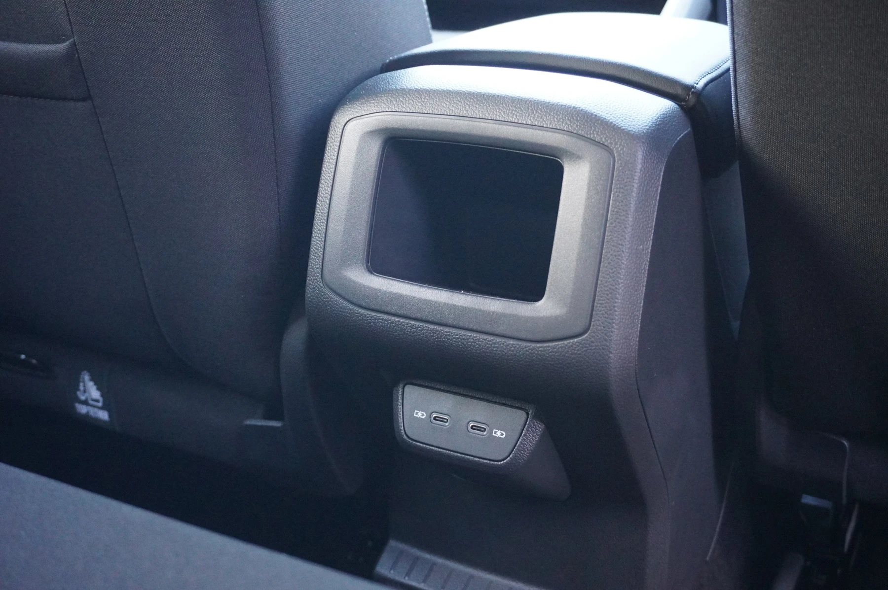 Volkswagen-T-Cross-image-9