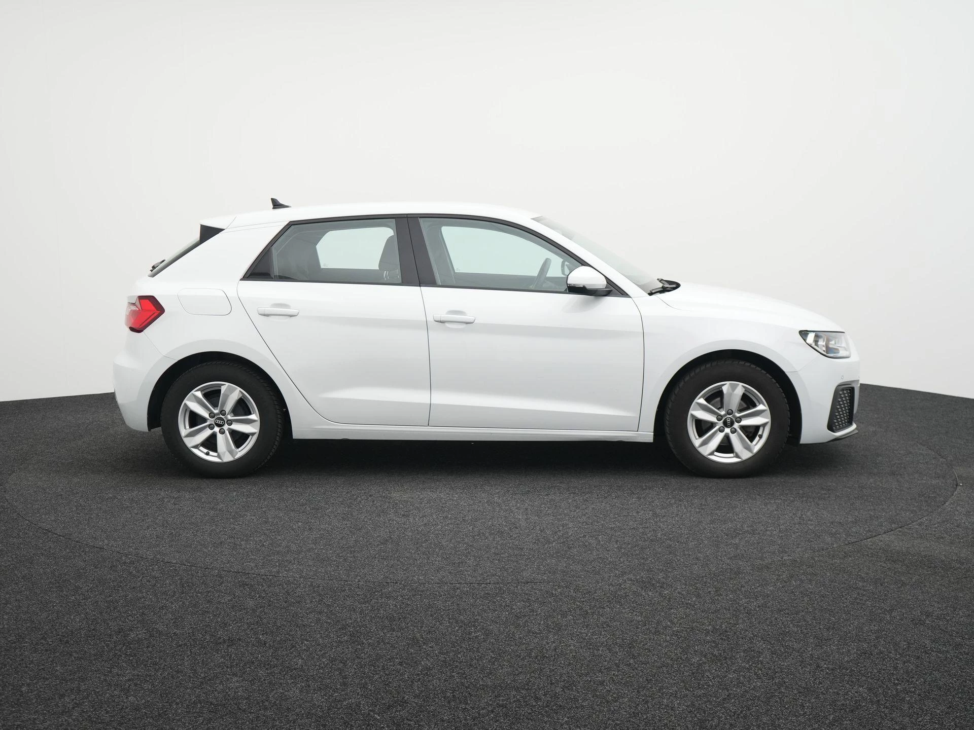 Audi-A1 Sportback-image-5