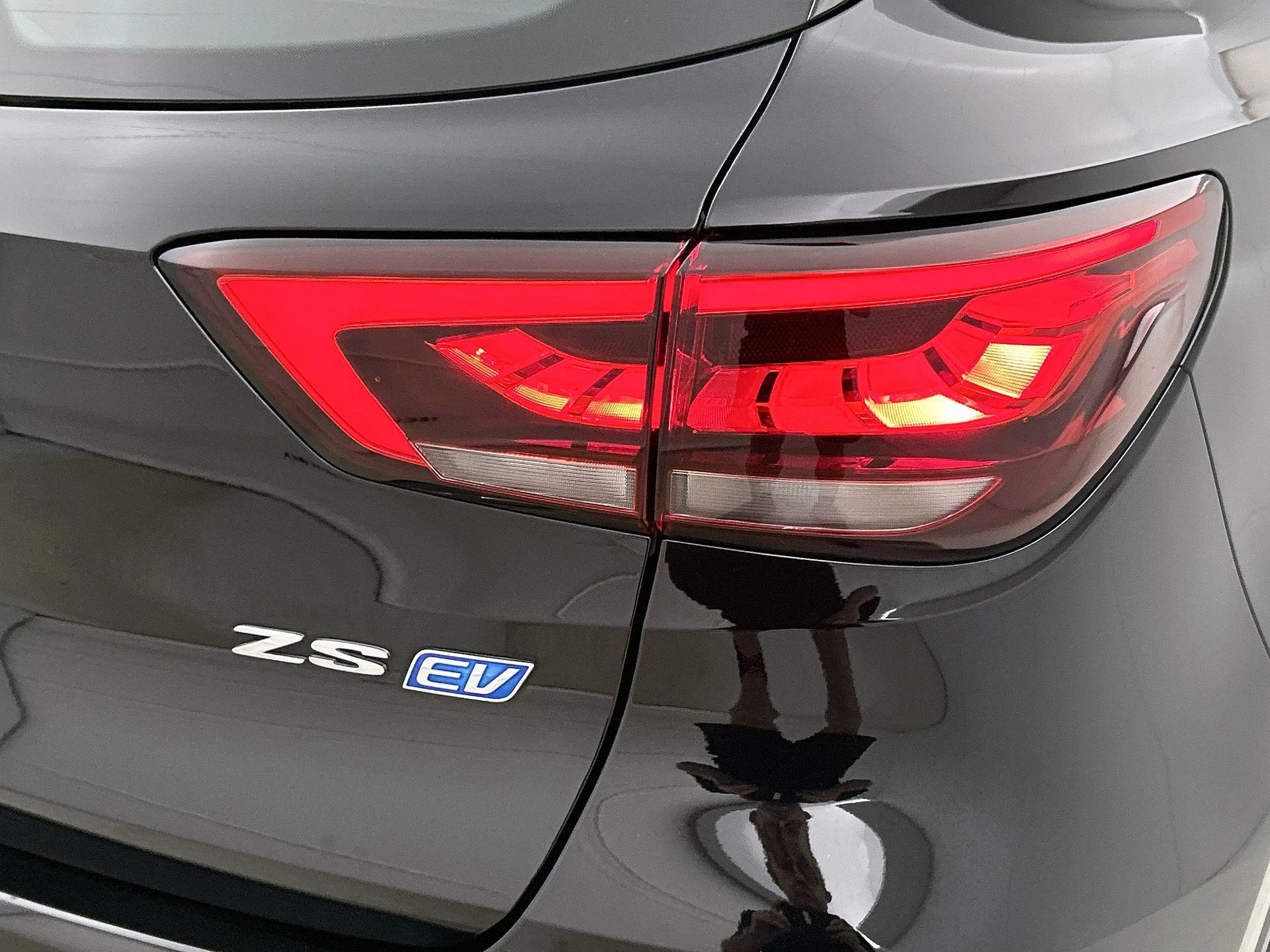 MG ZS EV Long Range Luxury 70 kWh