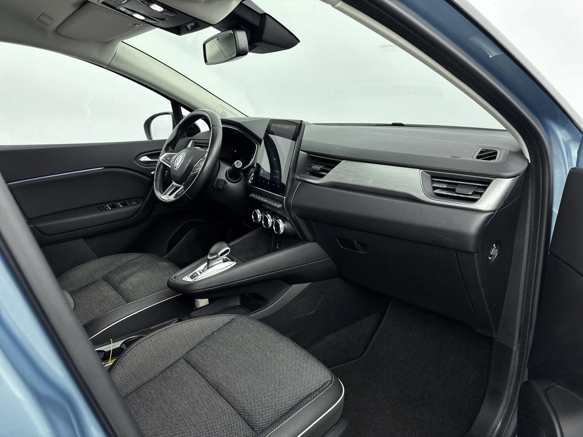 Renault-Captur-image-16