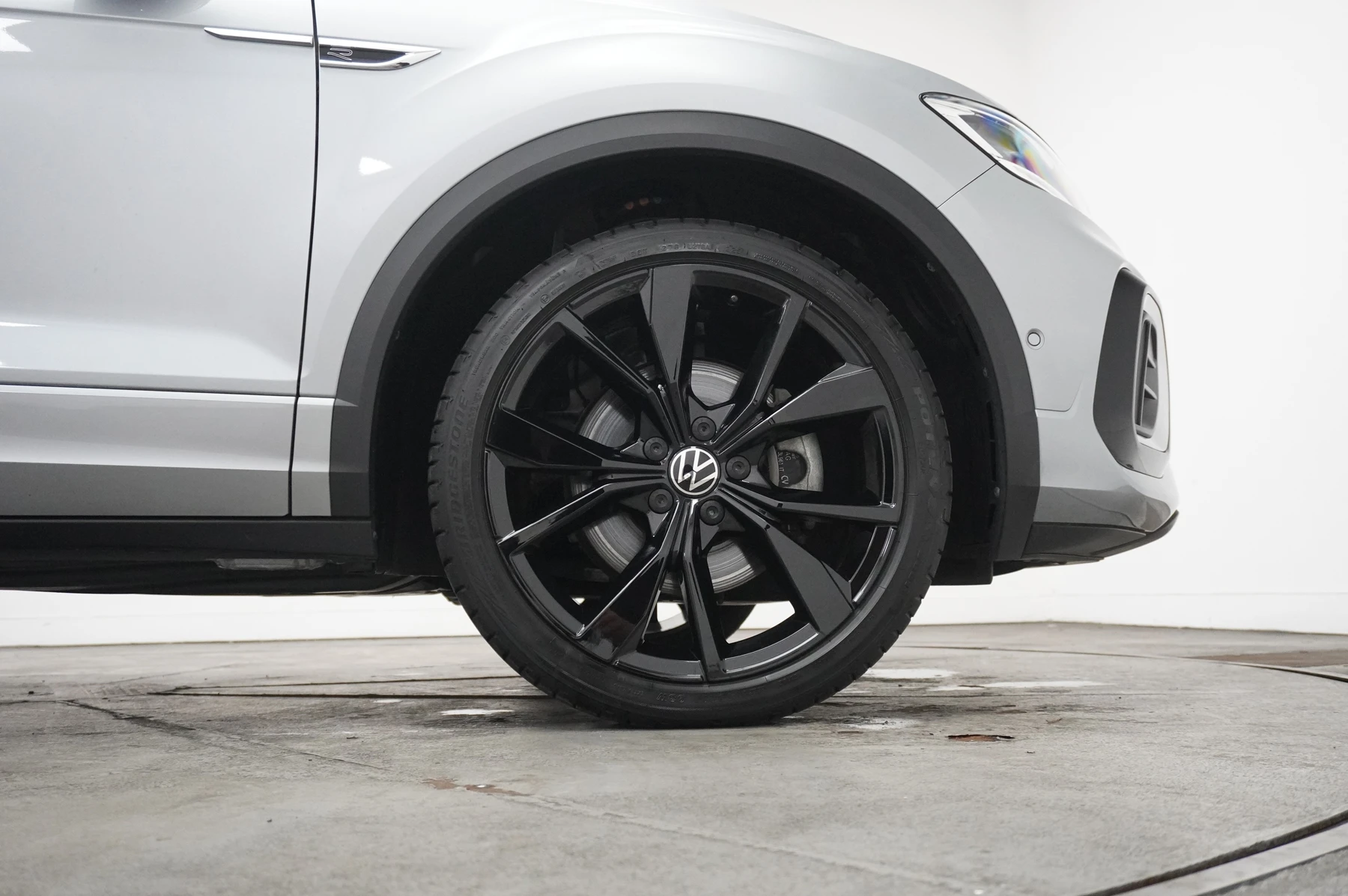 Volkswagen-T-Roc-image-23