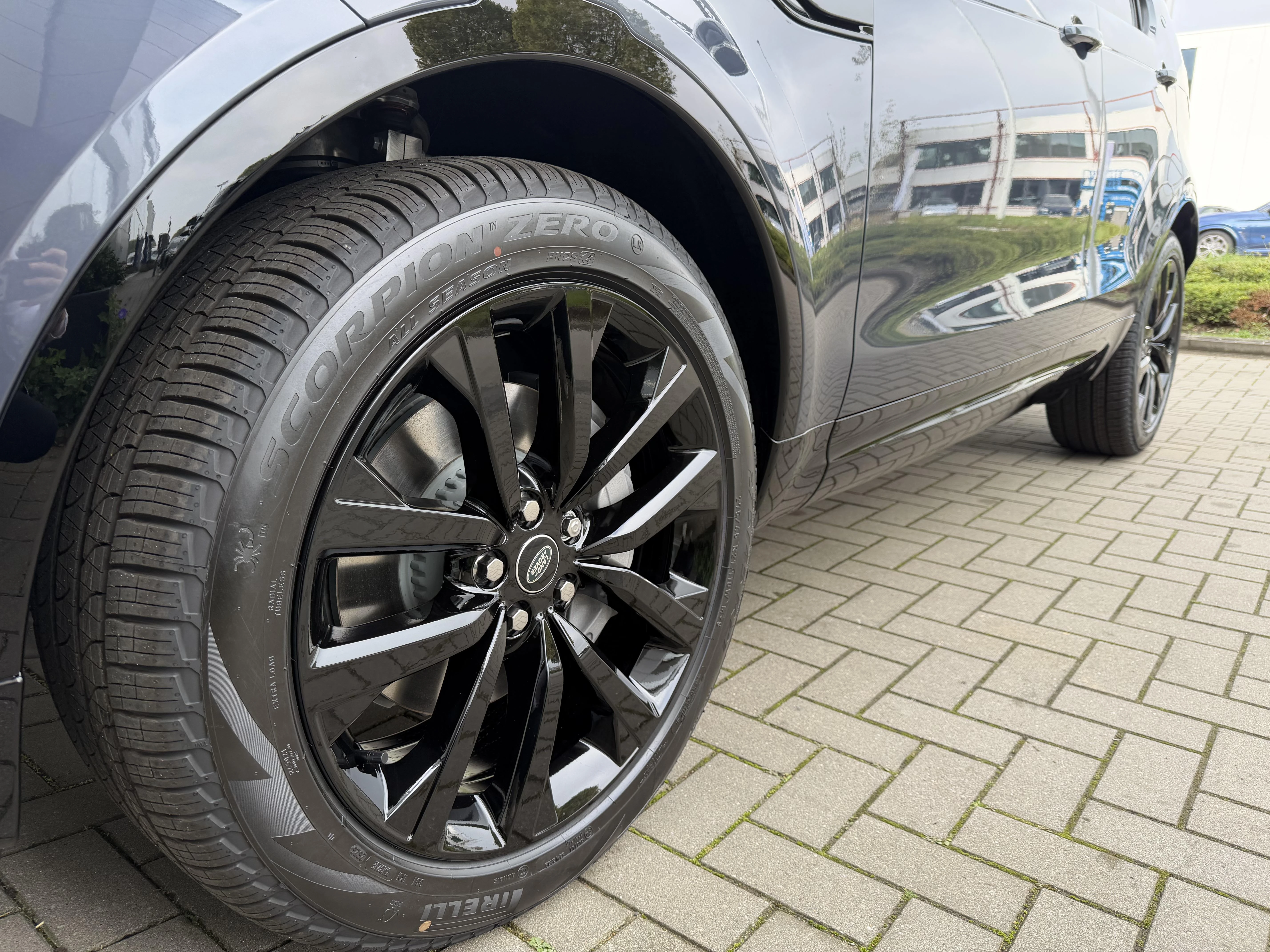Land Rover-Discovery-image-39