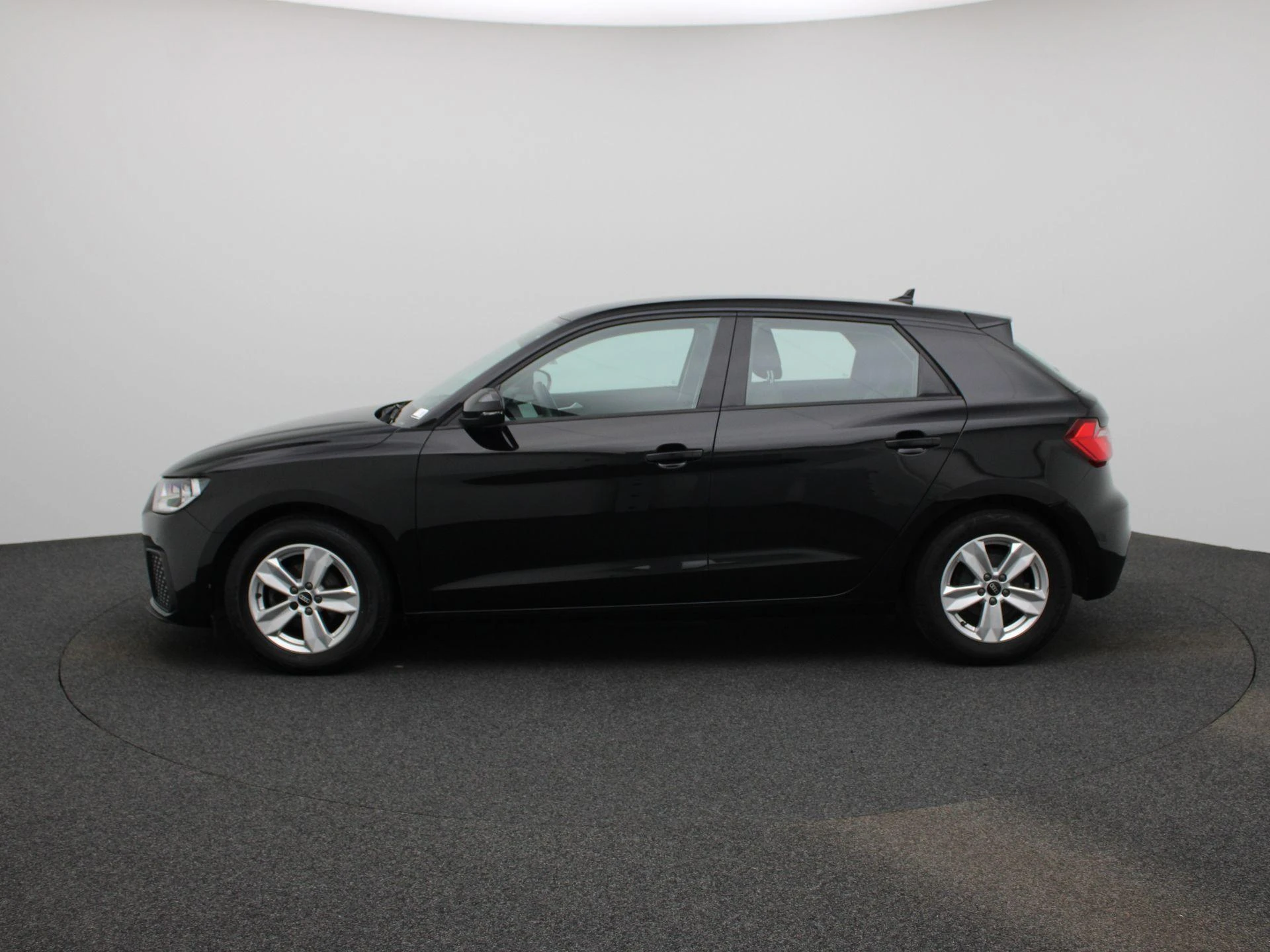 Audi-A1 Sportback-image-3