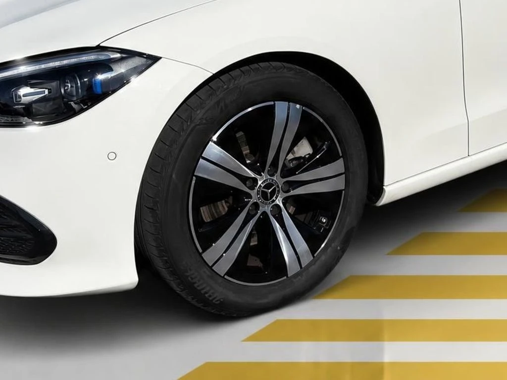 Mercedes-Benz-C-Klasse 200-image-5